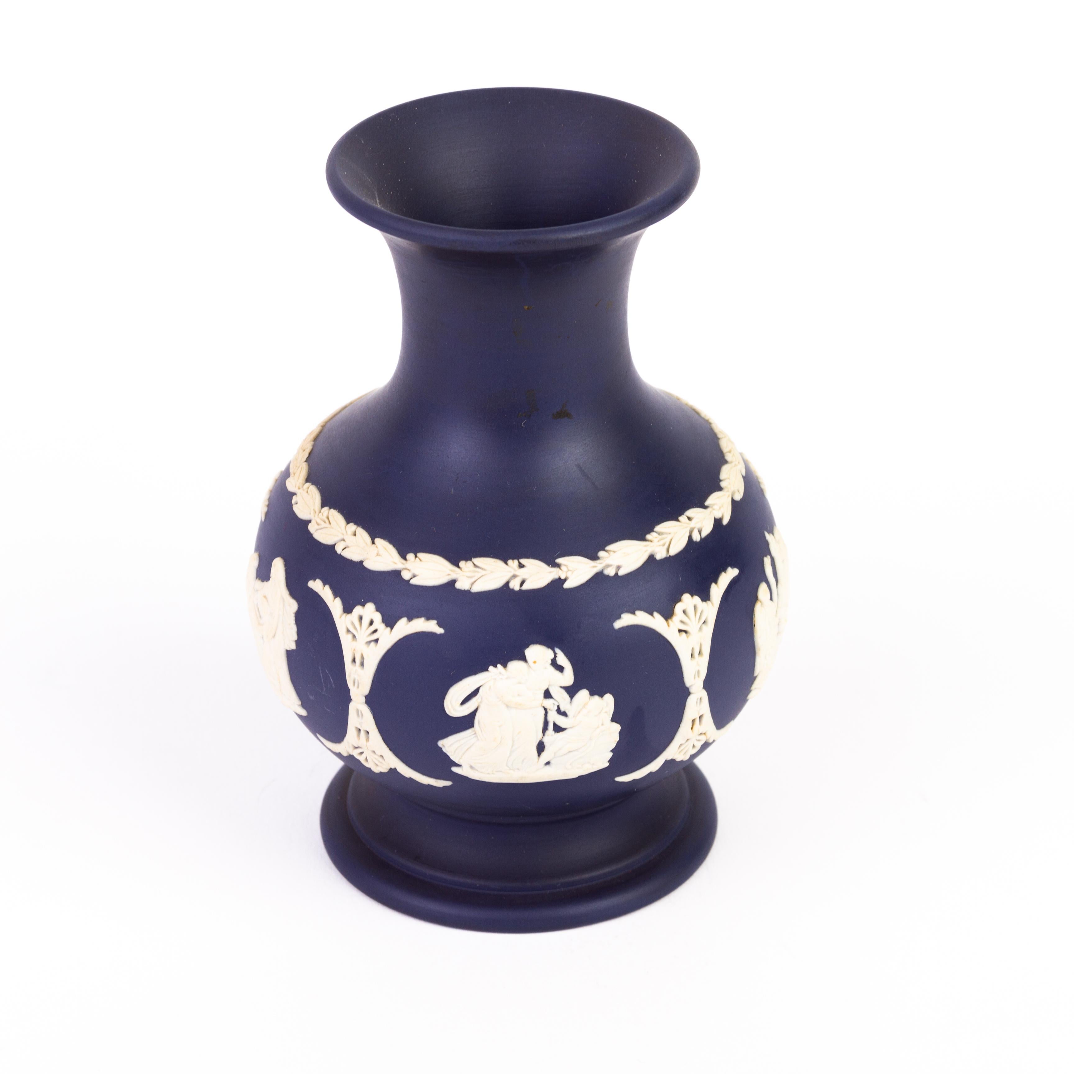 20th Century Wedgwood Jasperware Portland Blue Neoclassical Vase For Sale