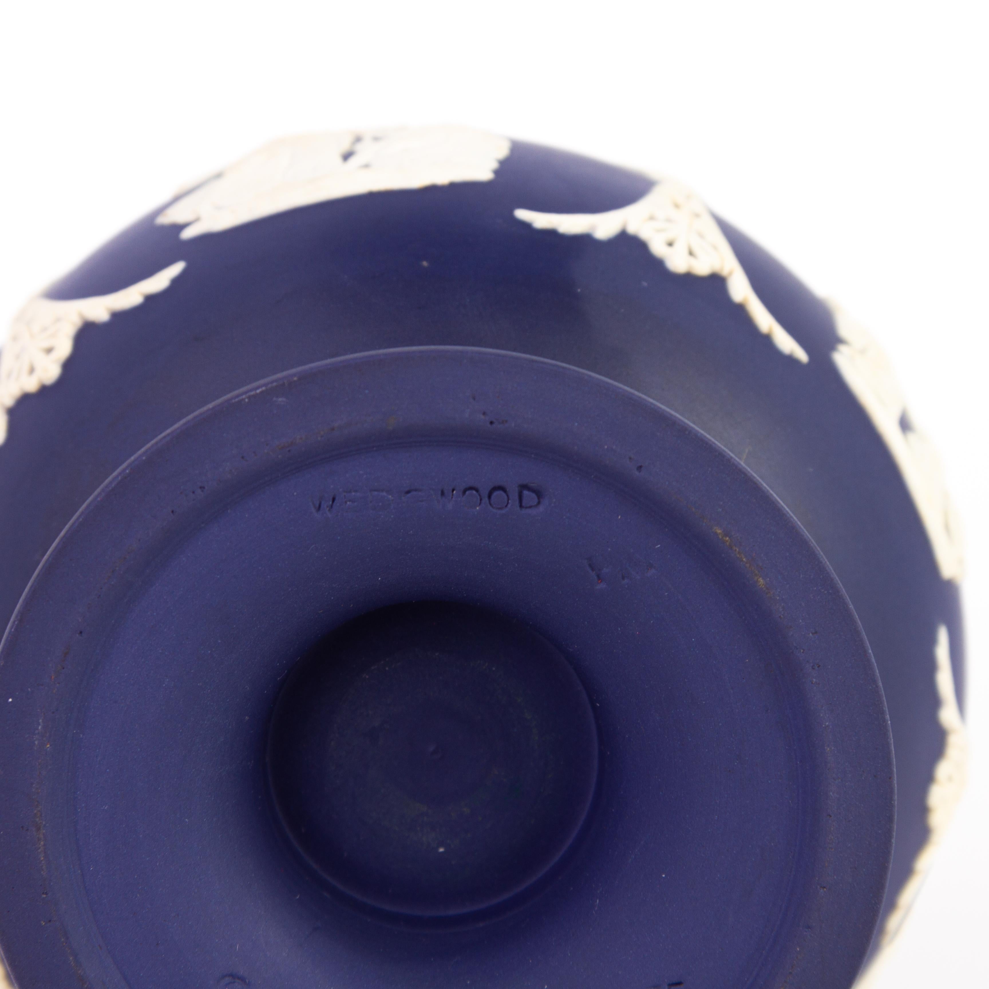 Wedgwood Jasperware Portland Blue Neoclassical Vase For Sale 1