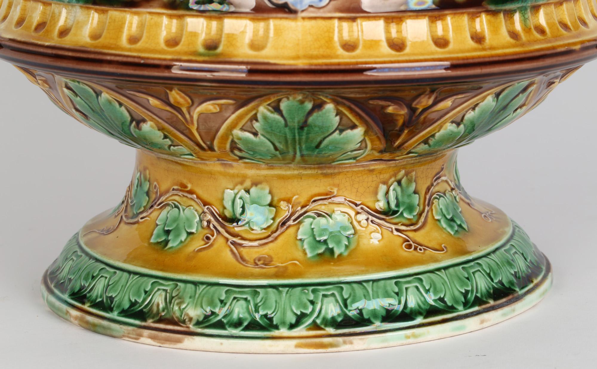 Wedgwood Large and Impressive Majolica Jardiniere with Masks and Trailing Vines For Sale 12
