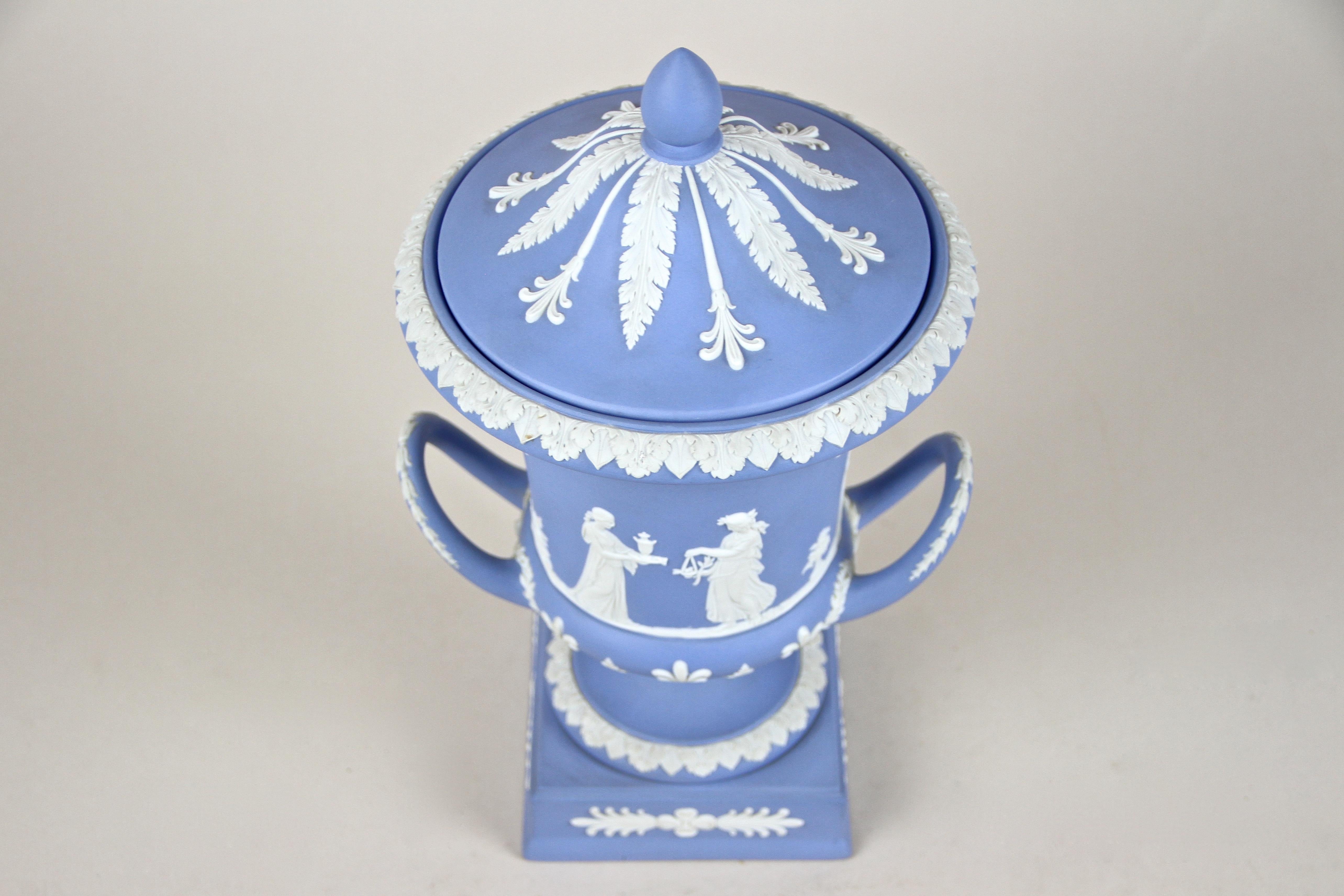 Wedgwood Lidded Urn Vase Pale Blue Jasperware, England, circa 1910 4