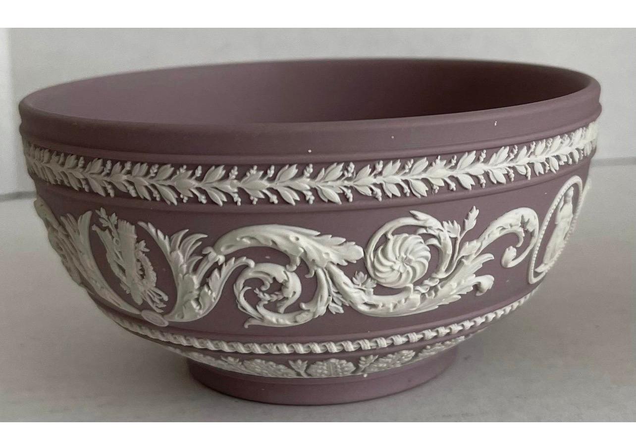 English Wedgwood Light Purple Neoclassical Jasperware Bowl