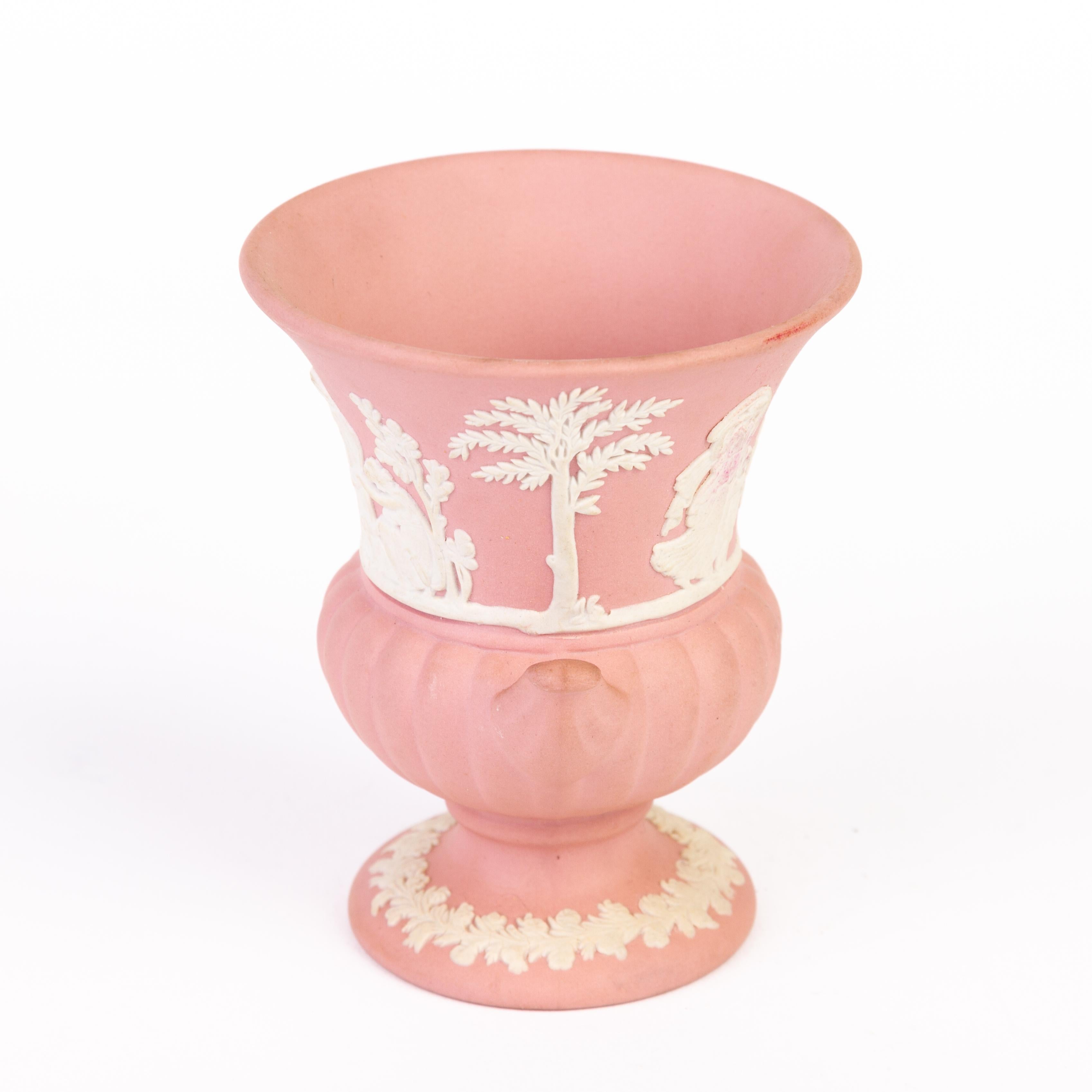 20th Century Wedgwood Lilac Jasperware Neoclassical Urn Vase  For Sale