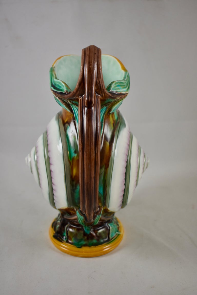 Wedgwood English Majolica Aesthetic Taste Snail Shell and Ivy Pitcher circa 1870 For Sale 1