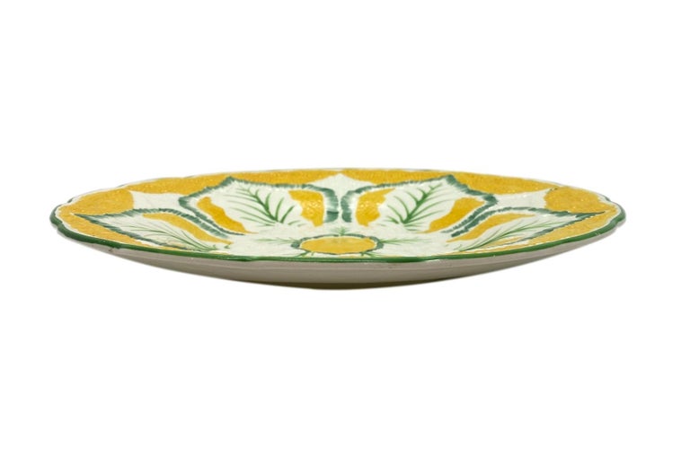 Molded Wedgwood Majolica Cauliflower Pattern 9-in Plate on Yellow Ground, English, 1923 For Sale