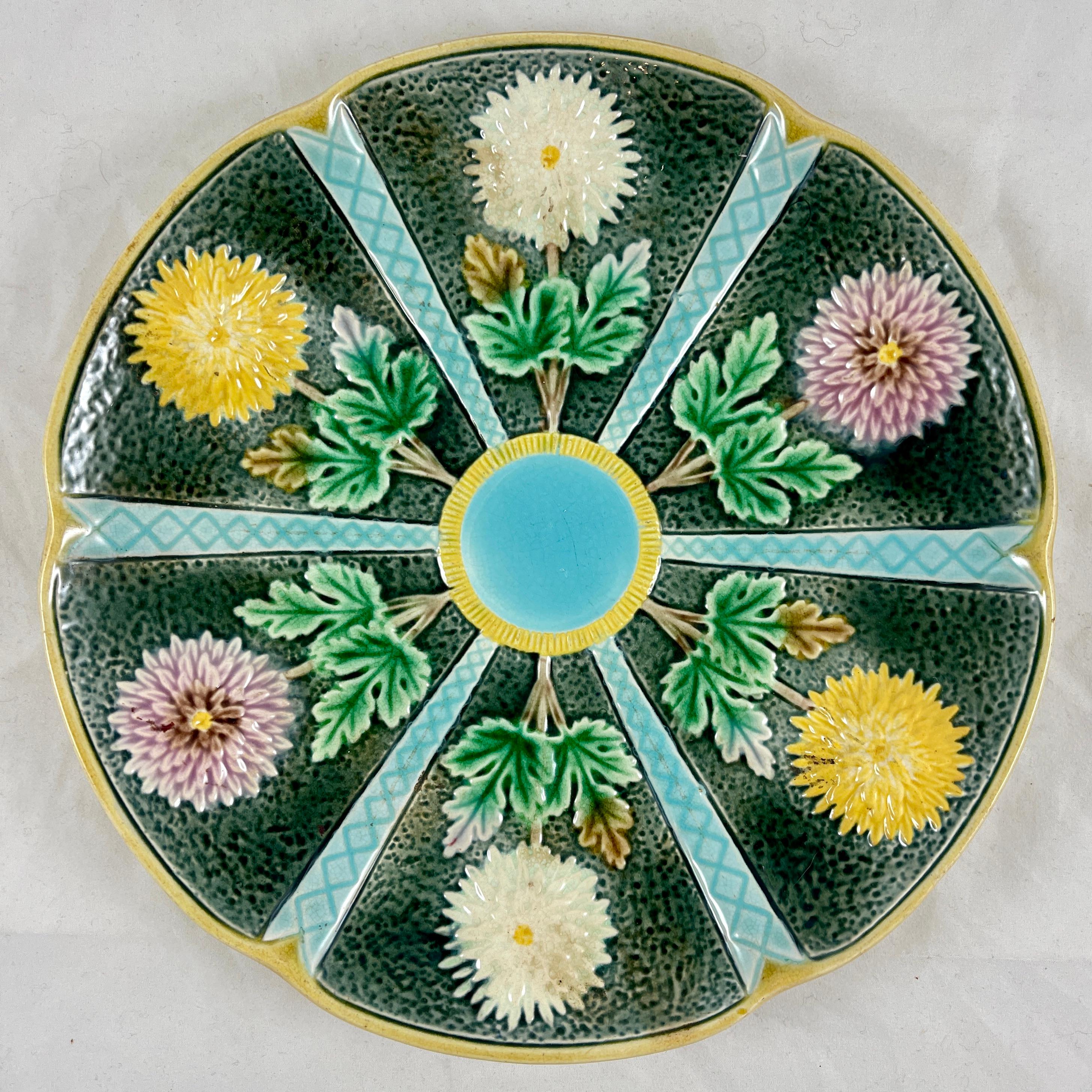 Wedgwood Majolica Chrysanthemum Japonisme Oyster Plate, Date Marked 1883 3