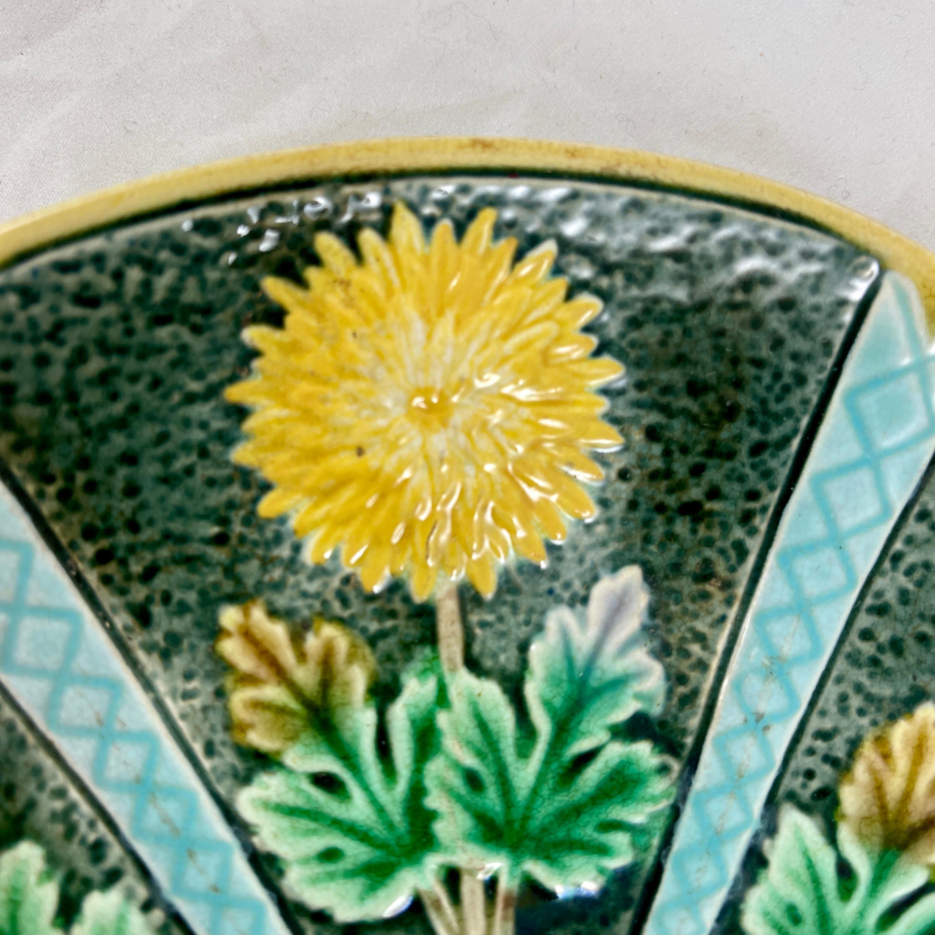 Glazed Wedgwood Majolica Chrysanthemum Japonisme Oyster Plate, Date Marked 1883