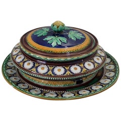 Wedgwood Majolica Daisy Butter Dish, Stand and Cover