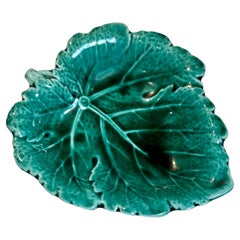 Plato Hoja Wedgwood Majolica