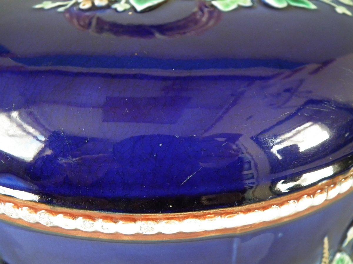 Wedgwood Majolica Primrose Cheese Dome and Stand 12