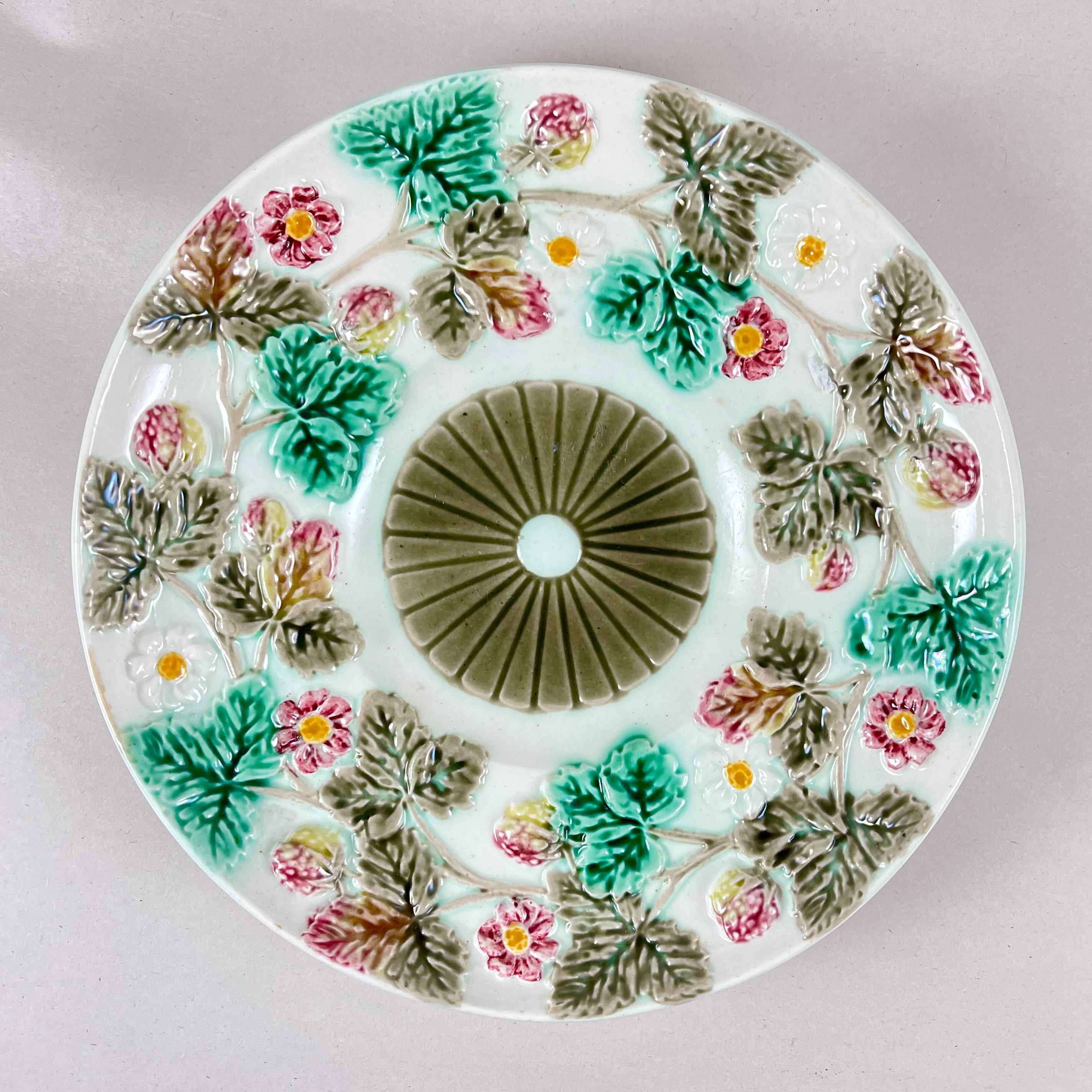 Wedgwood Platos de mayólica con fresas, juego de 6, fechado en 1880 siglo XIX en venta