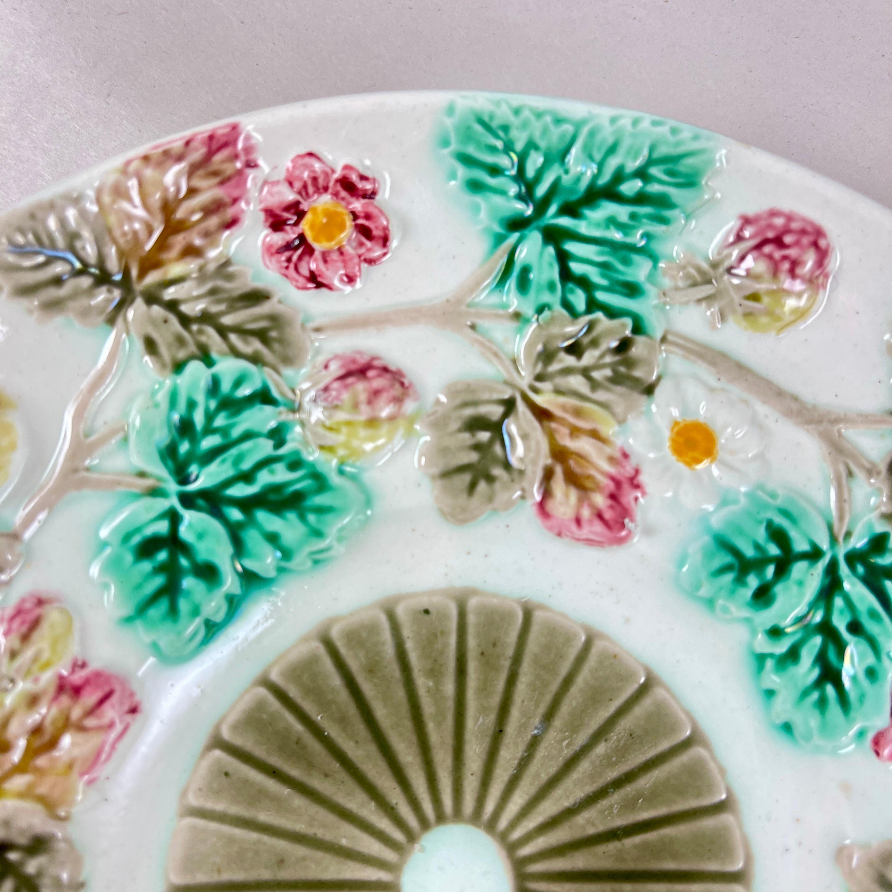 Wedgwood Platos de mayólica con fresas, juego de 6, fechado en 1880 en venta 1