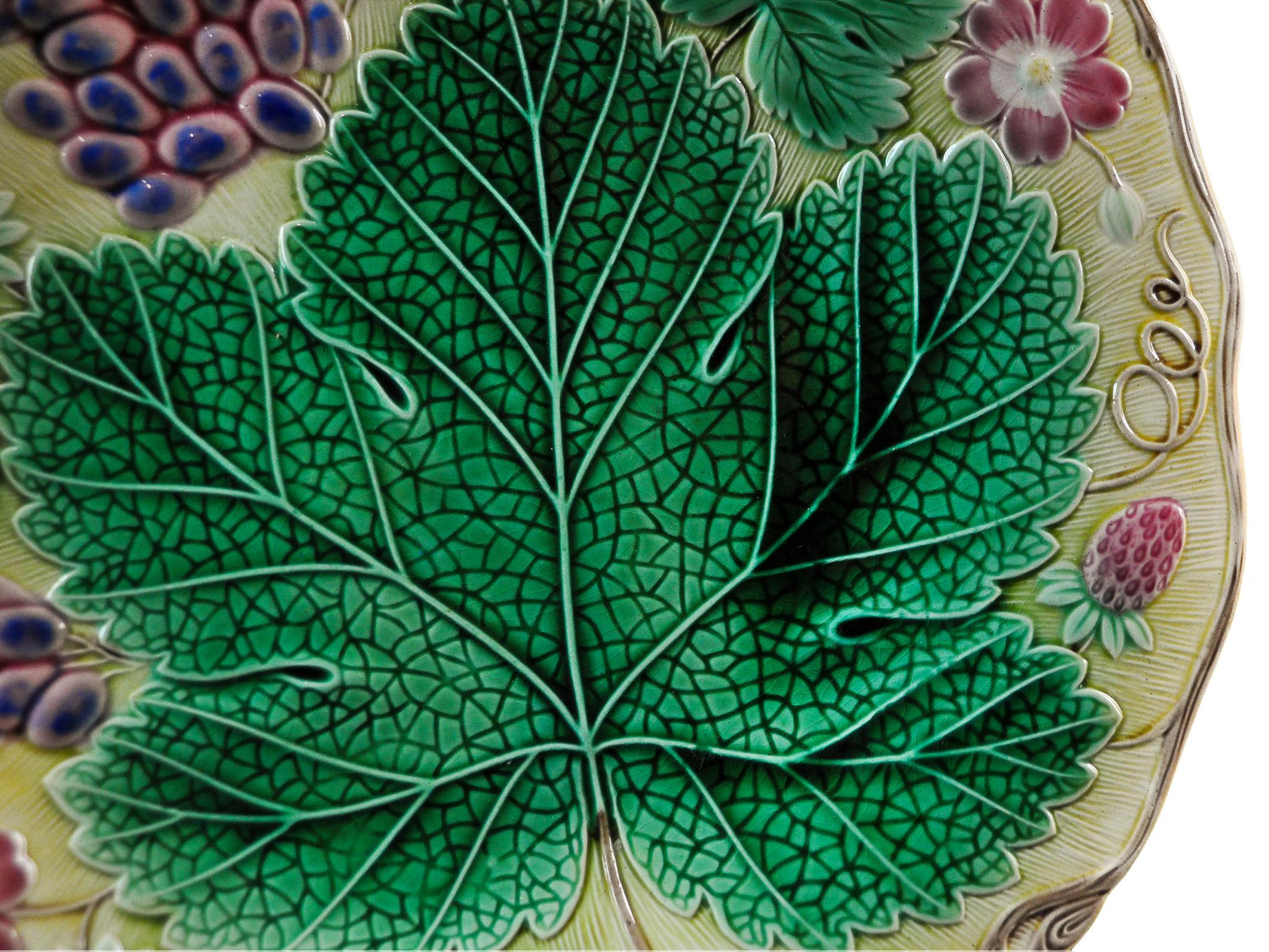 Wedgwood Majolica 'Vine & Strawberry' Plate, English, Dated 1929, Yellow Ground  2