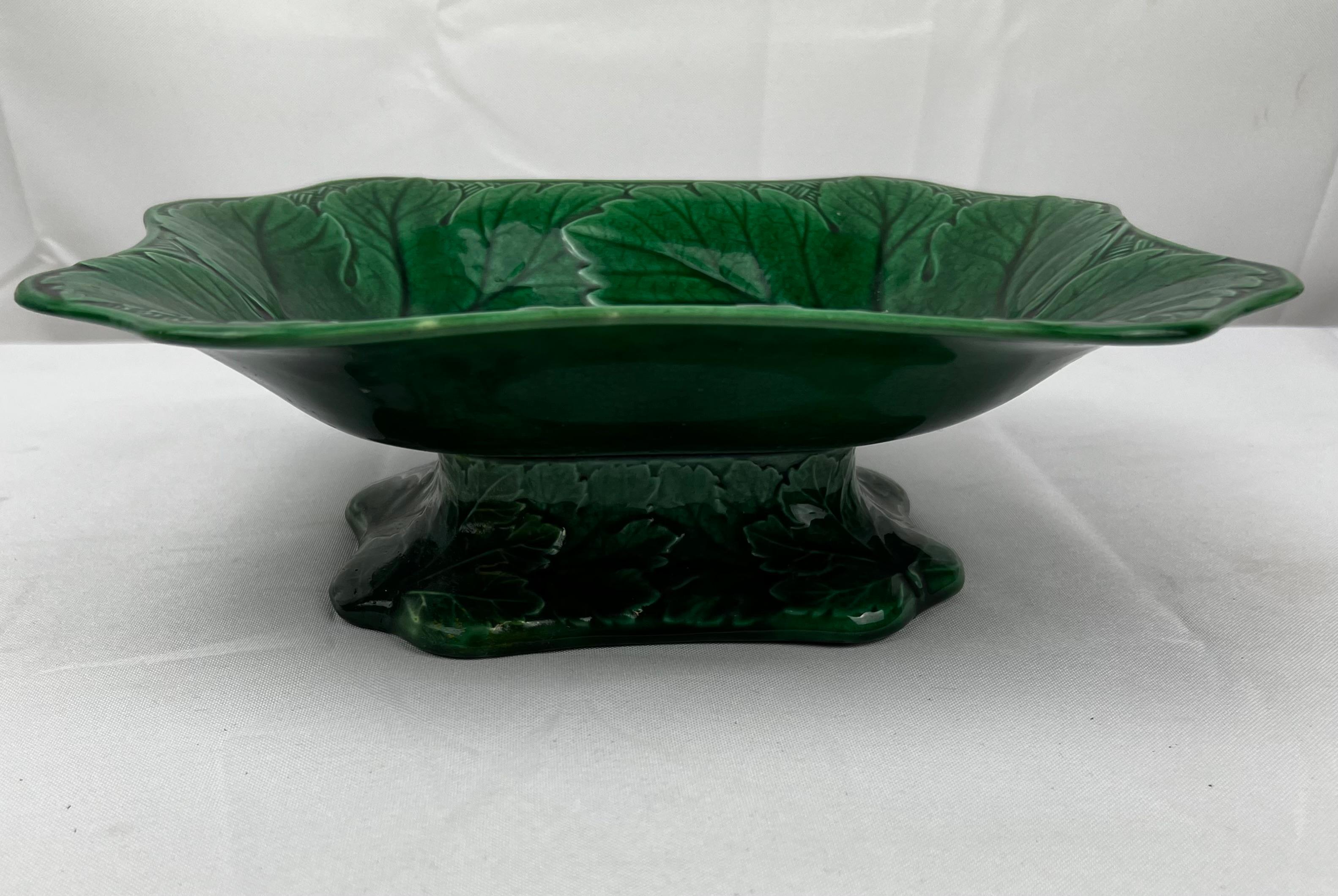 Wedgwood Majolica Ming Green Leaf Motif Footed Serving Dish  For Sale 5