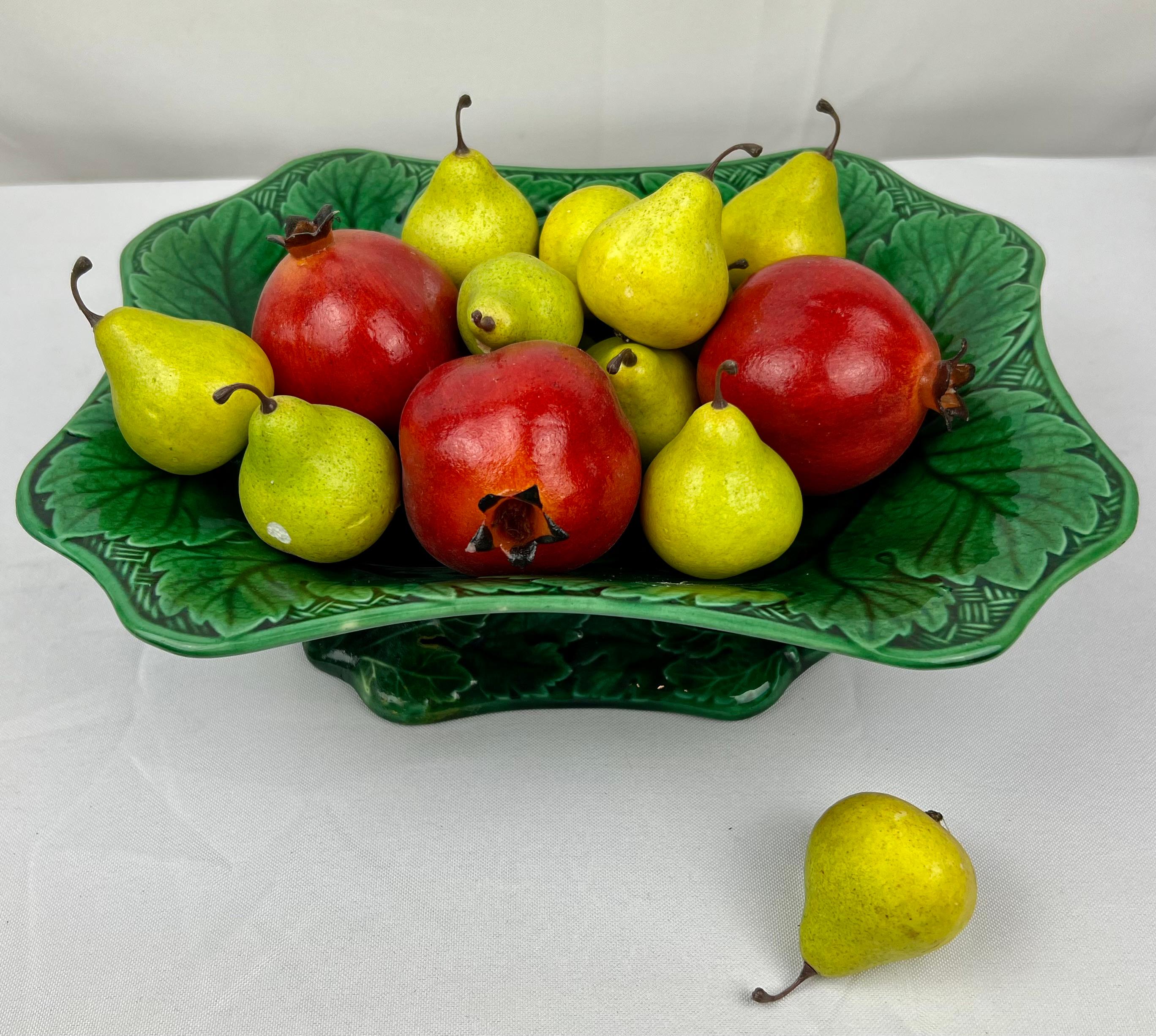 Glazed Wedgwood Majolica Ming Green Leaf Motif Footed Serving Dish  For Sale