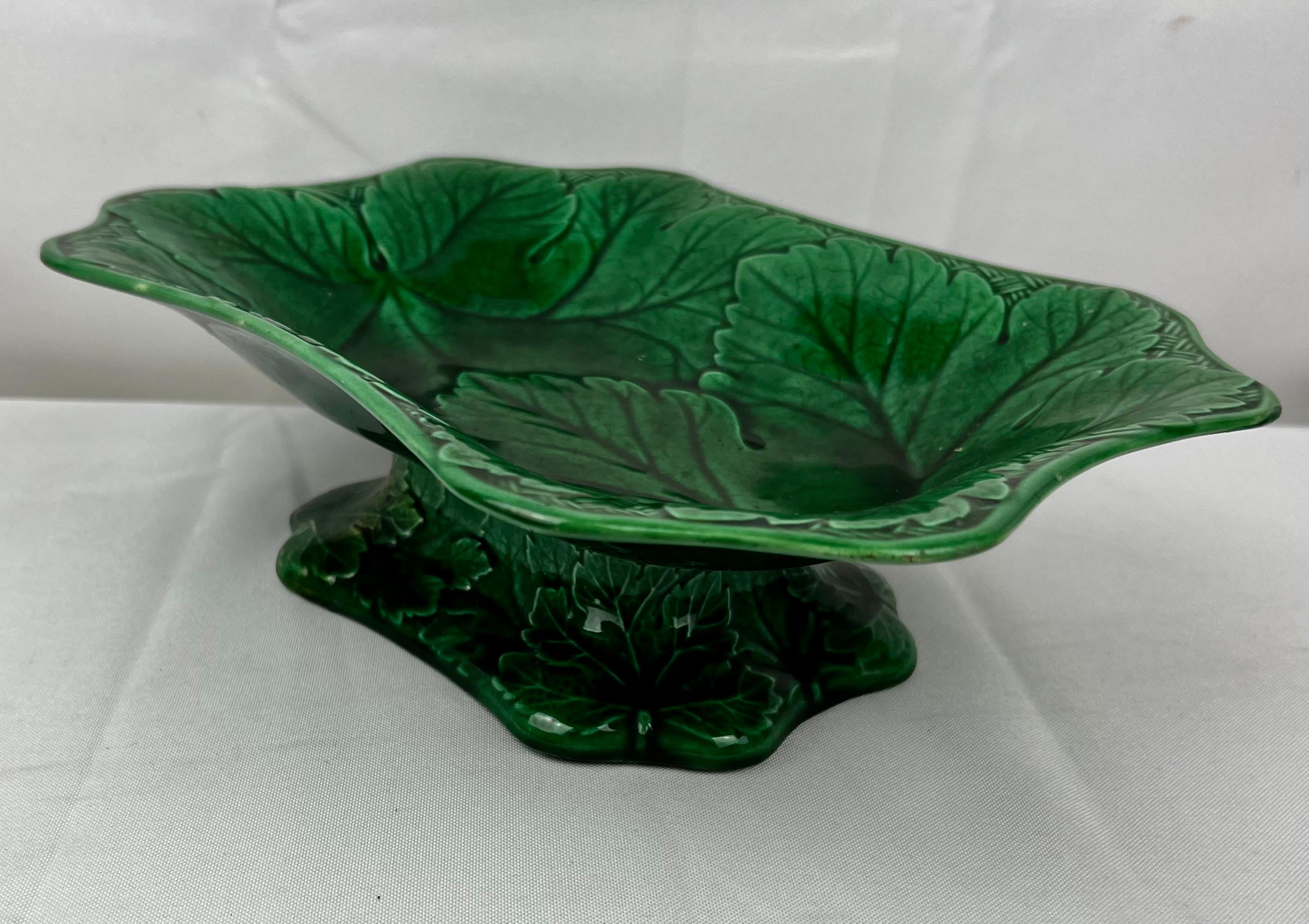 Late 19th Century Wedgwood Majolica Ming Green Leaf Motif Footed Serving Dish  For Sale