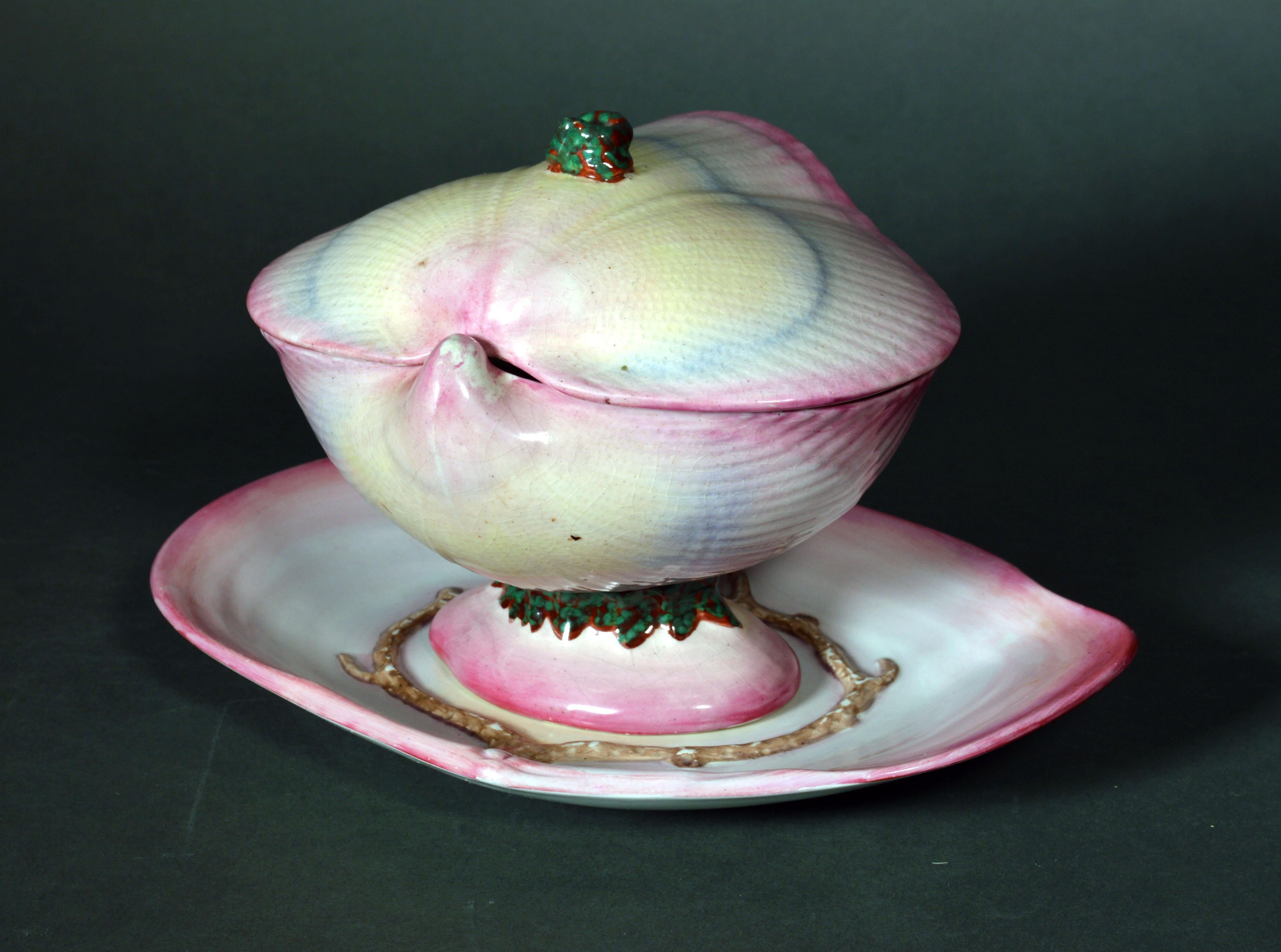 English Wedgwood Nautilus Pearlware Sauce Tureen, Cover & Stand in the Form of a Shell