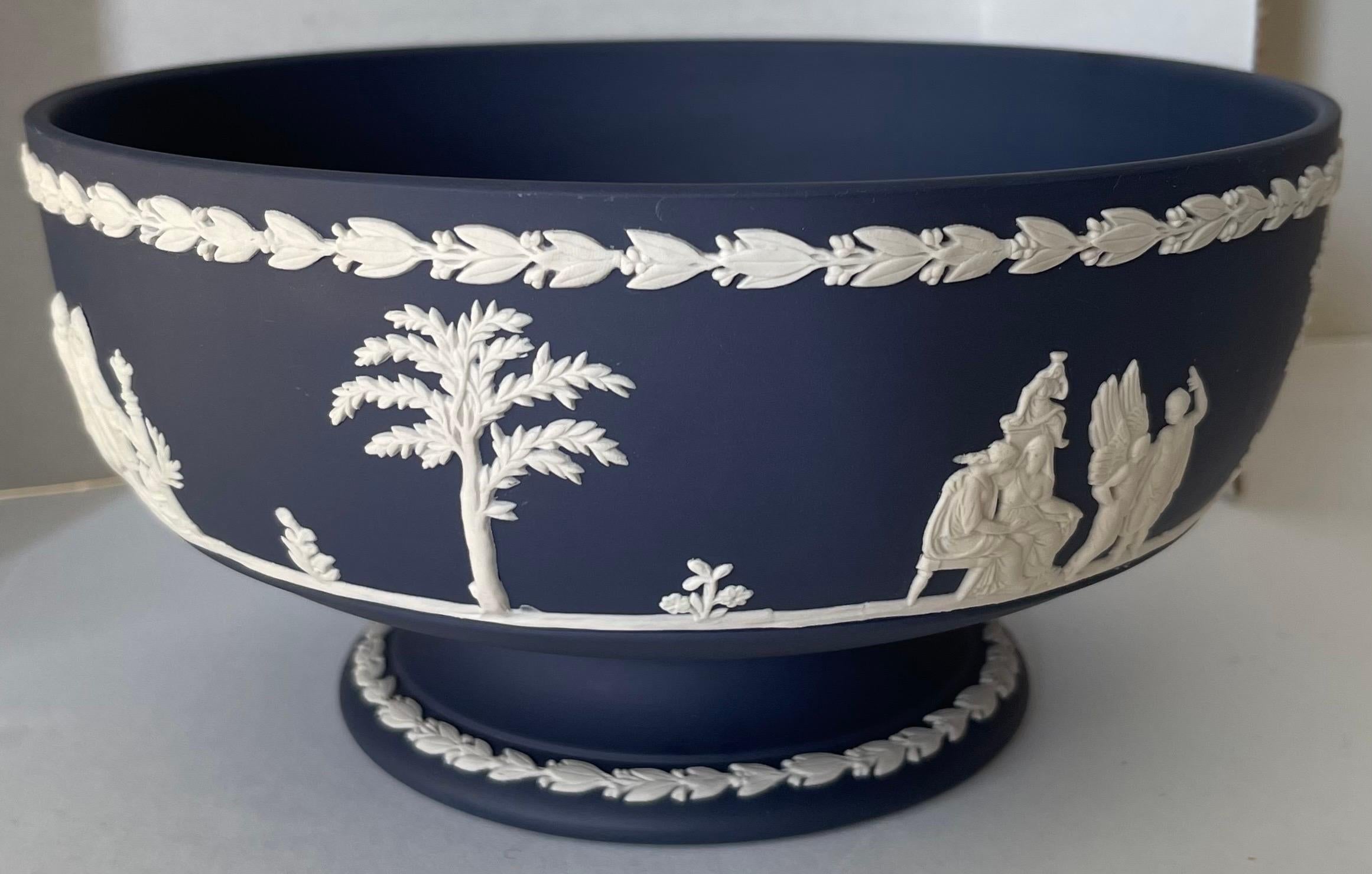 Wedgwood Navy Blue Neoclassical Jasperware Footed Bowl In Good Condition In Stamford, CT