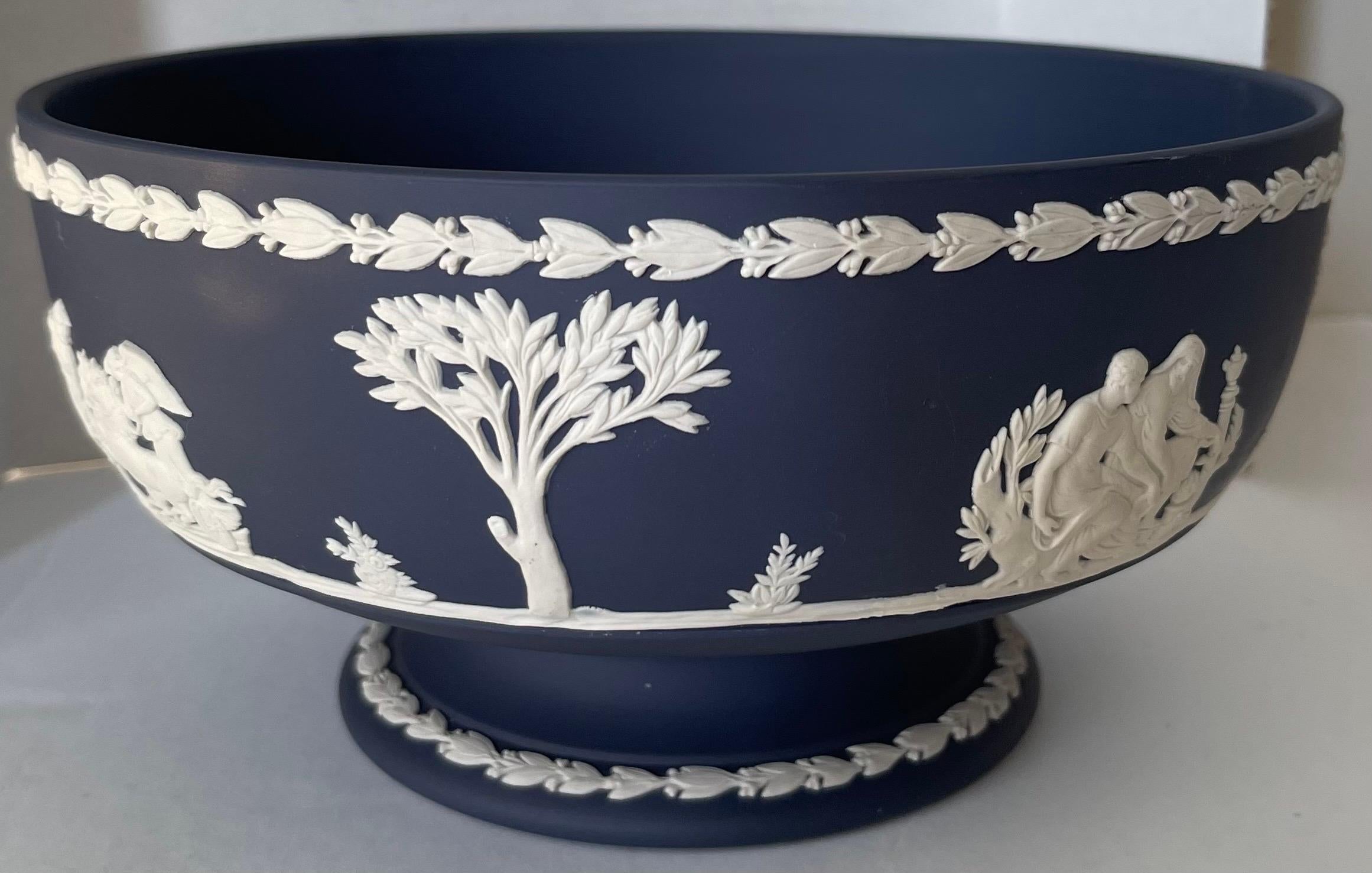 Pottery Wedgwood Navy Blue Neoclassical Jasperware Footed Bowl