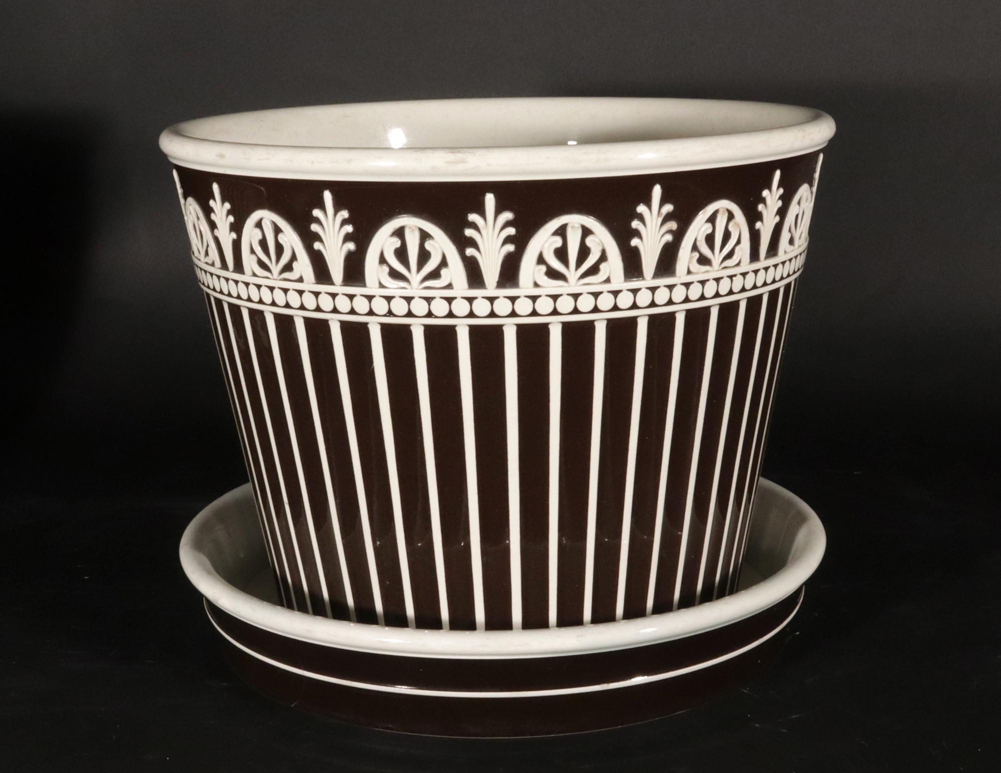 Pearlware Wedgwood Neo-classical Large Cachepots and Stands, A Pair, Late 18th Century For Sale