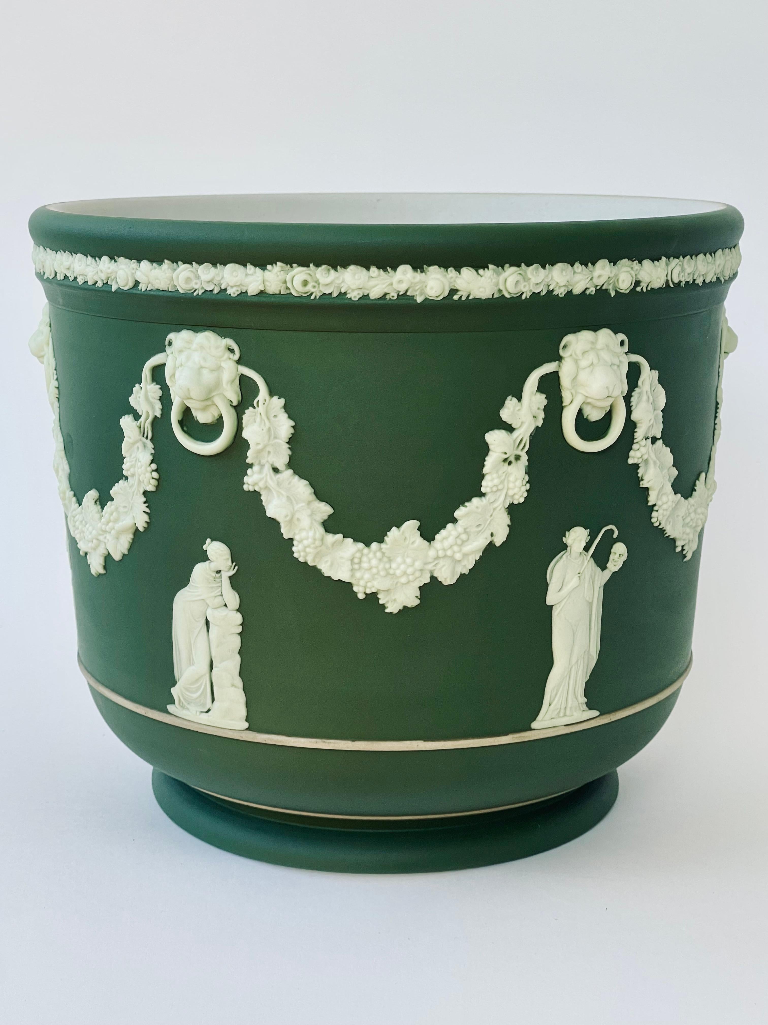 Wedgwood Olive Green Jasper Dip Stoneware Garden Pot In Good Condition In Asheville, NC