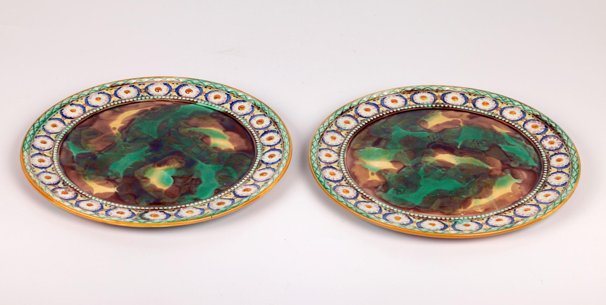 Wedgwood Pair Floral Rimmed Majolica Pottery Plates In Good Condition For Sale In Bishop's Stortford, Hertfordshire