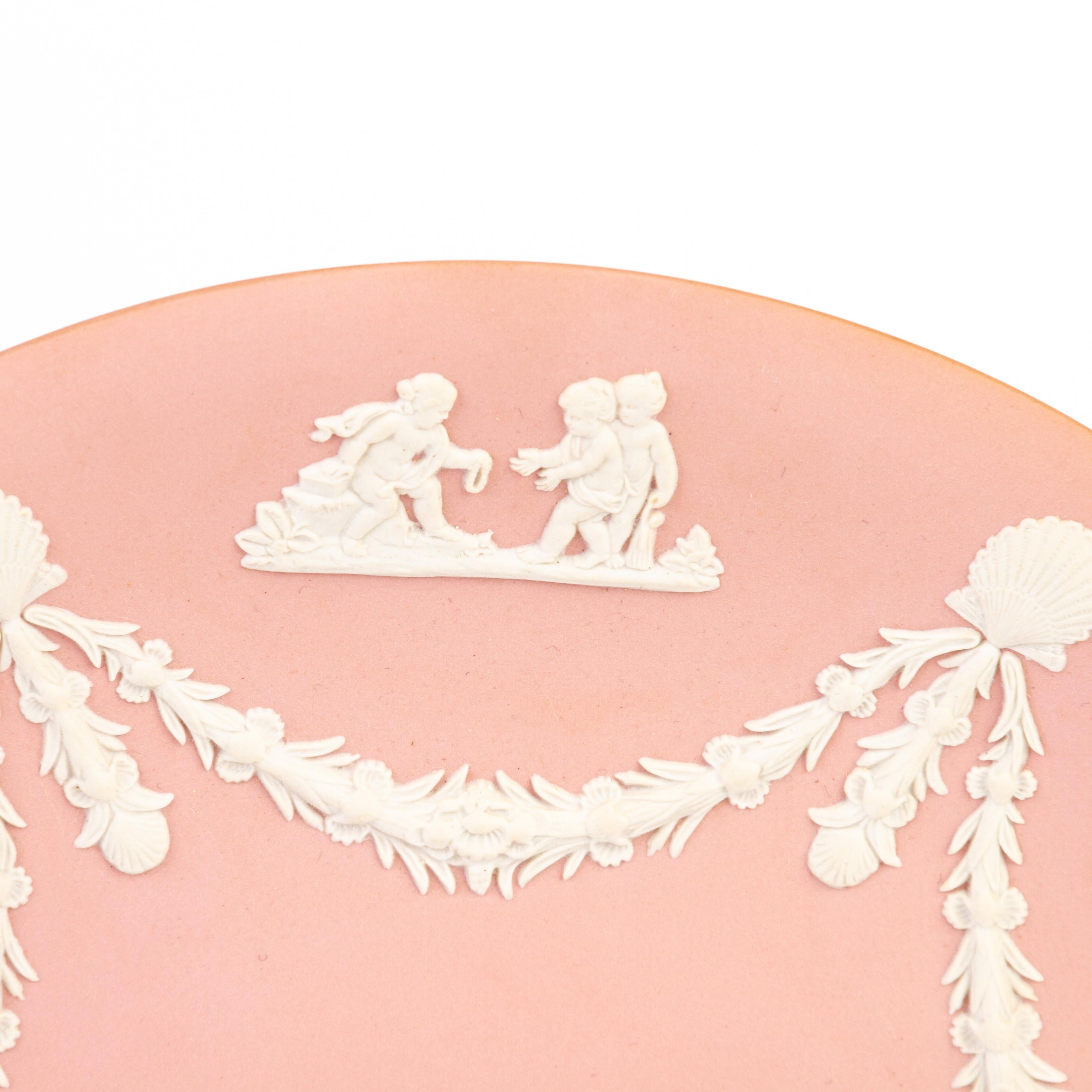 Wedgwood Pink Jasperware Putti Plate  In Good Condition For Sale In Nottingham, GB