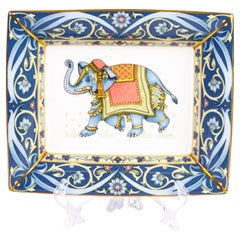 Plat à bijoux Wedgwood en porcelaine bleu éléphant 