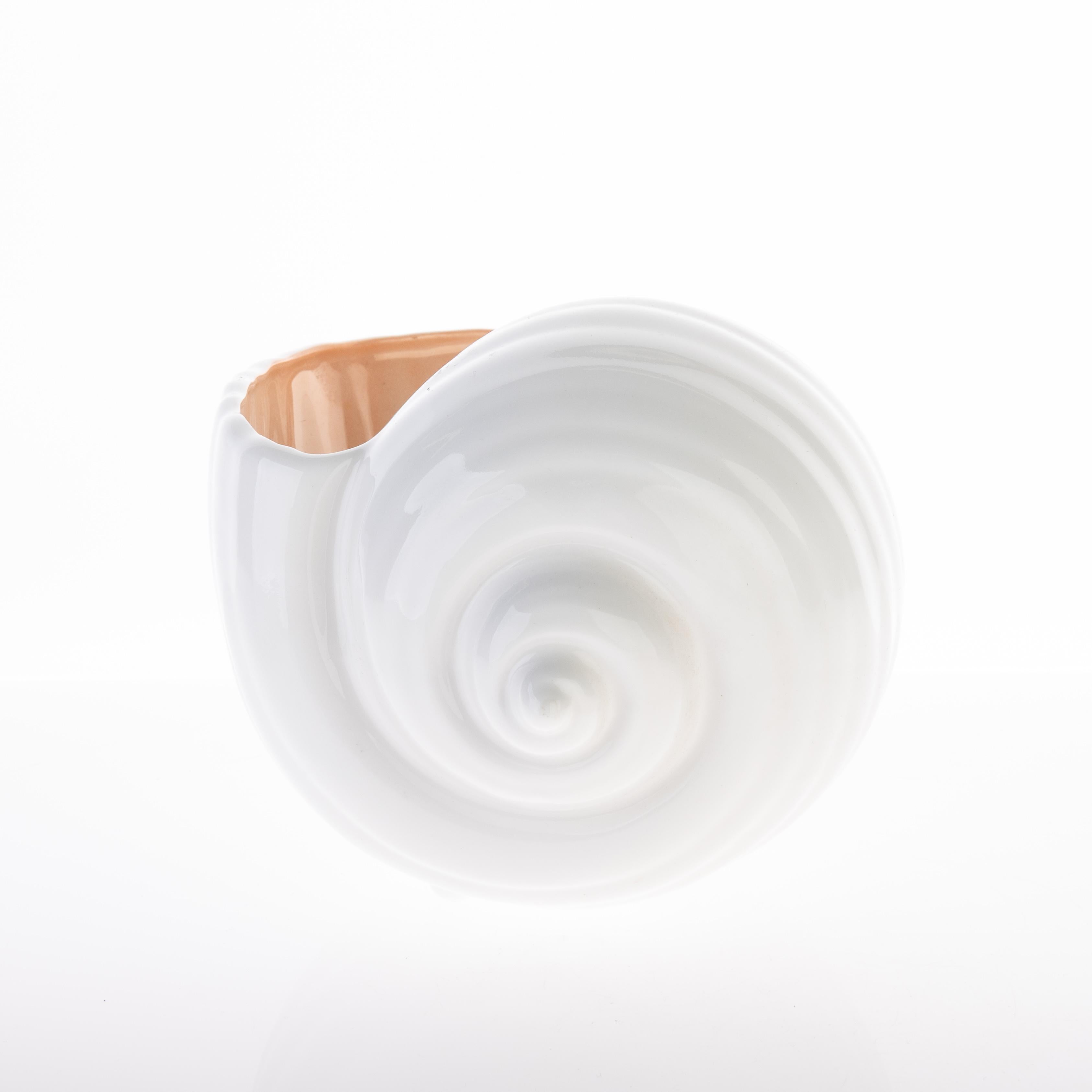 Wedgwood Porcelain Nautilus Shell Bowl Centrepiece Table Vase For Sale 1