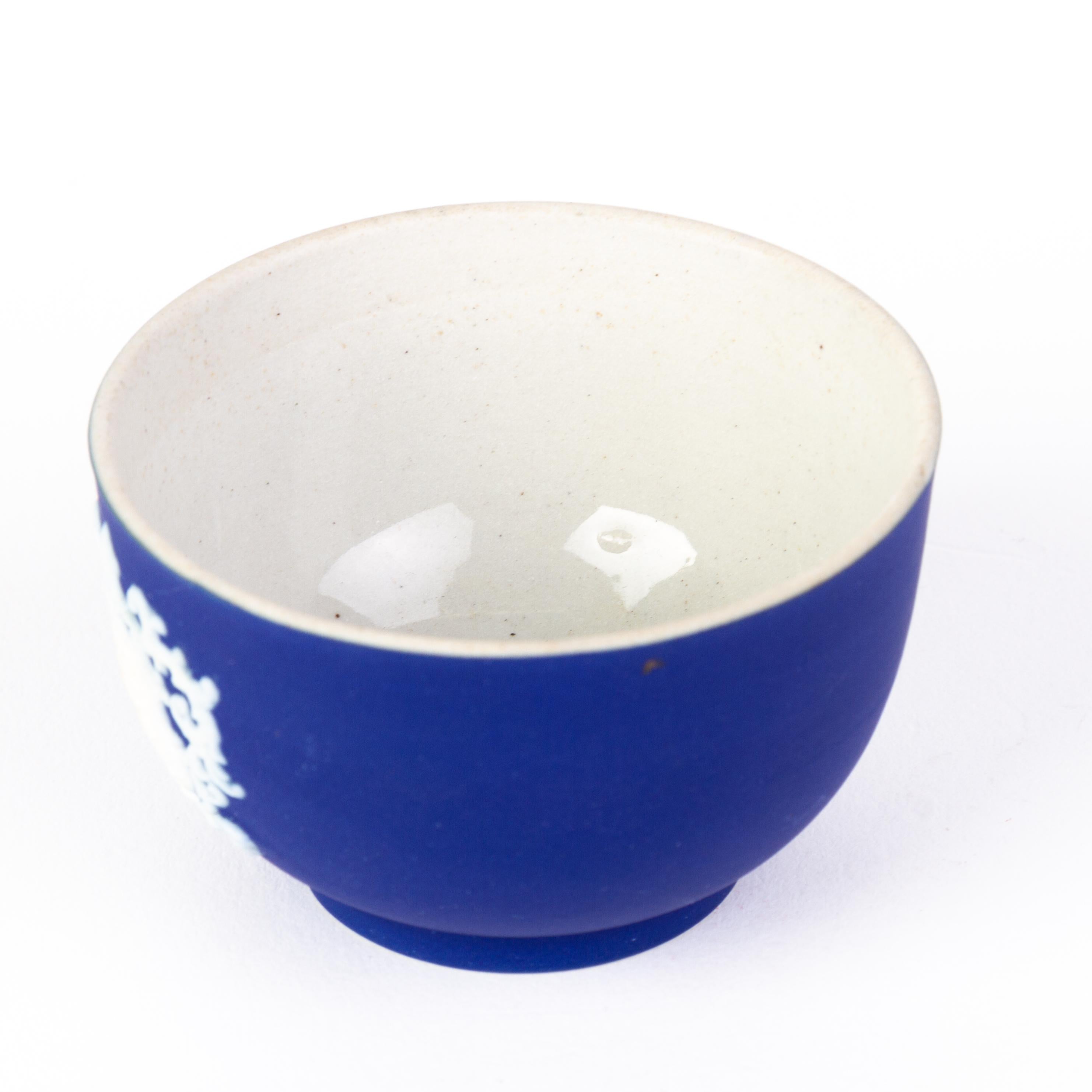 19th Century Wedgwood Portland Blue Jasperware Cameo Neoclassical Crested Bowl