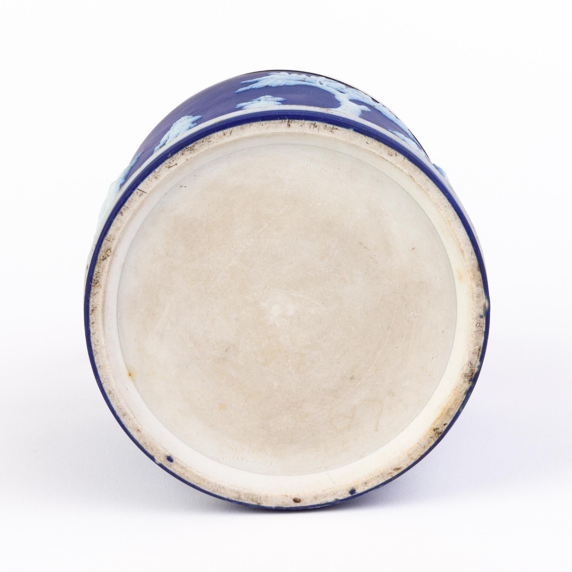 Wedgwood Portland Blue Jasperware Neoclassical Biscuit Barrel   For Sale 1