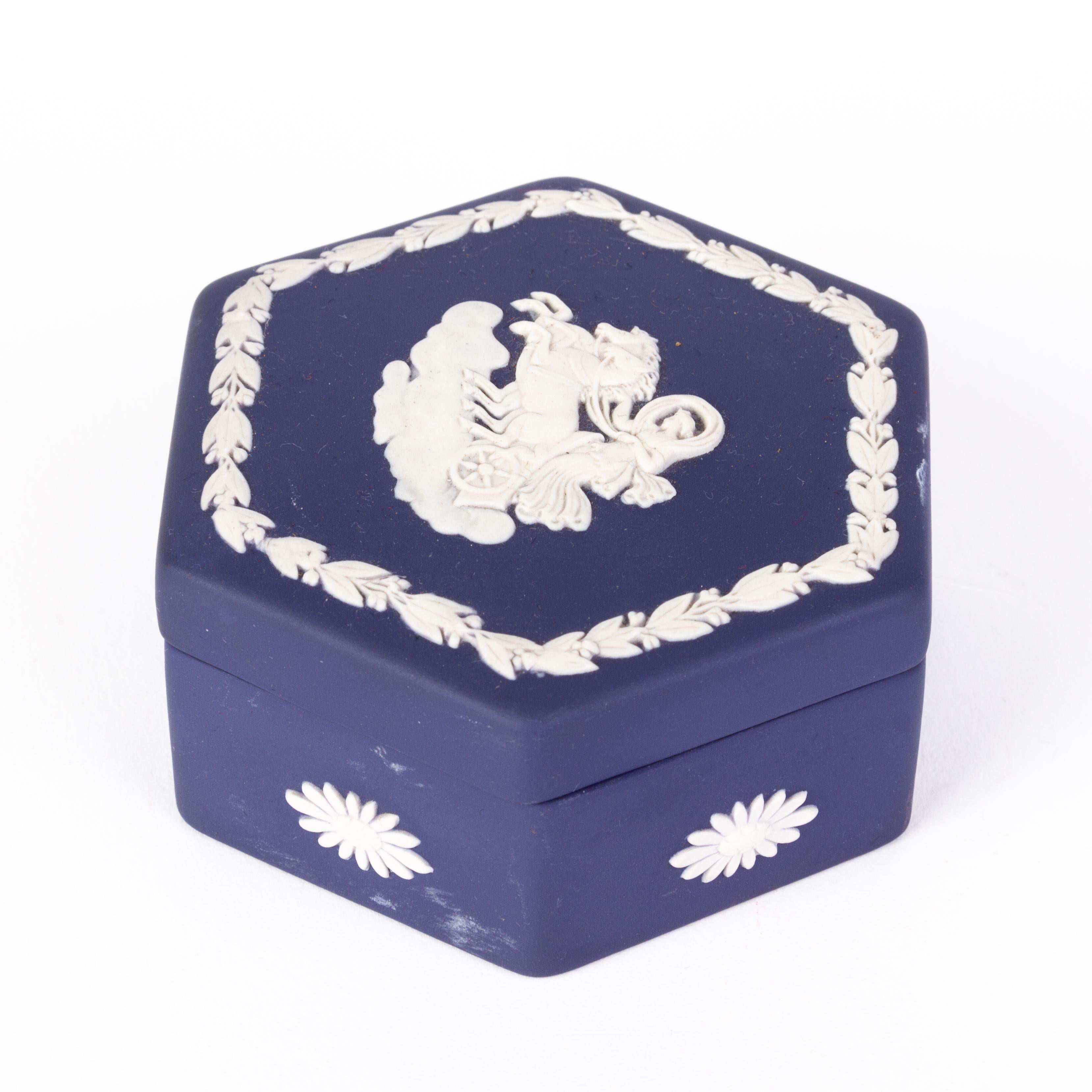 wedgwood jasperware trinket box