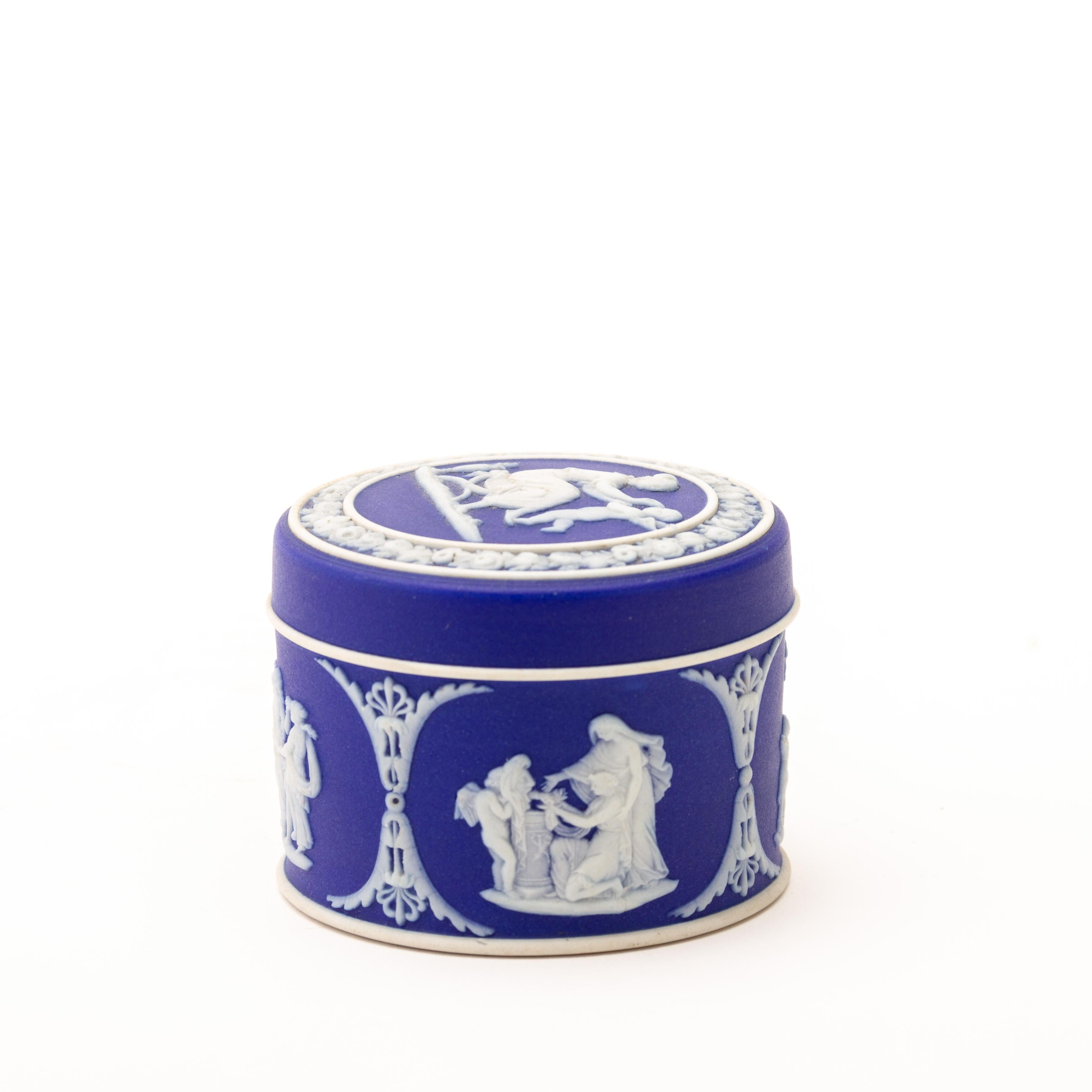 20th Century Wedgwood Portland Blue Neoclassical Lidded Cameo Trinket Box  For Sale