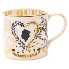 Vintage Wedgwood Queen Elizabeth II Silver Jubilee Mug