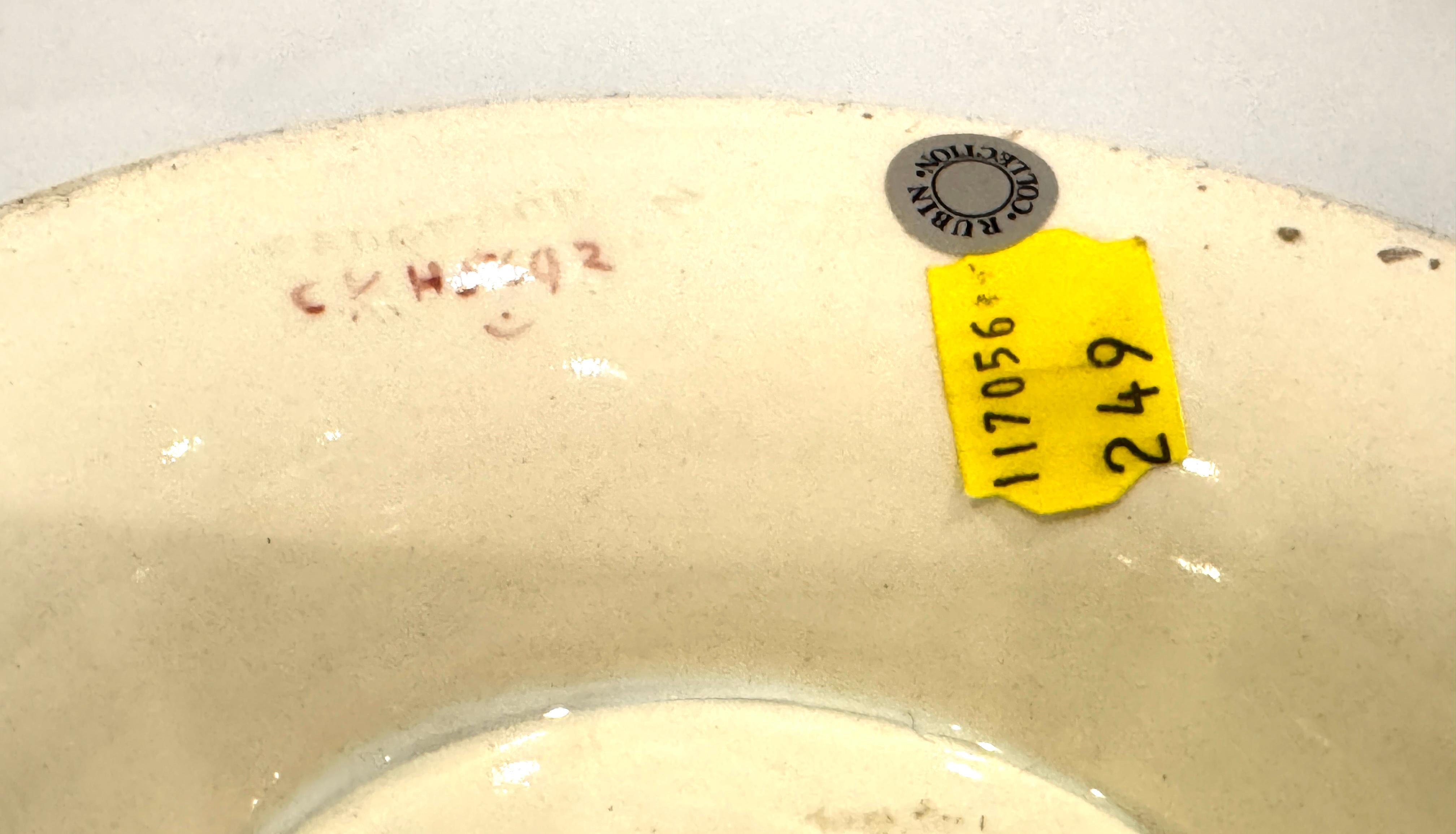 XX secolo Wedgwood Queensware Polychrome Painted Bowl from the Art Deco Period in vendita