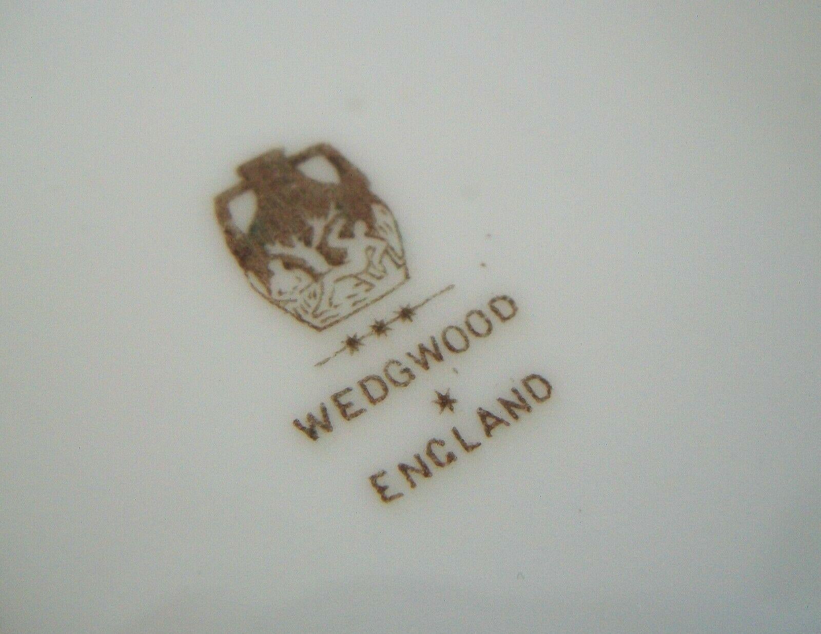 Gilt Wedgwood, Rare Antique Transferware & Flow Blue Luncheon Set, U.K., C.1900 For Sale