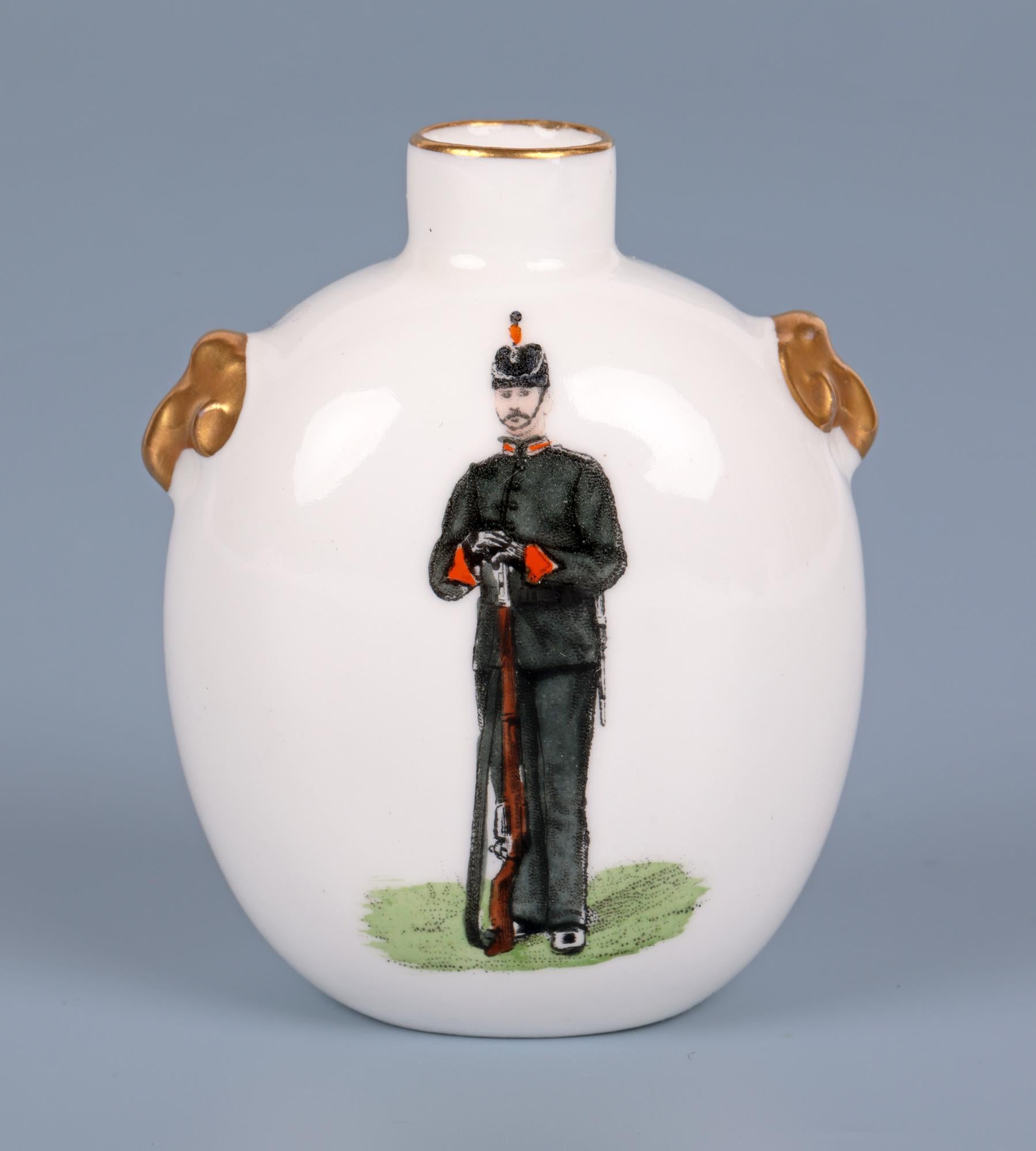 Wedgwood Rare Miniature Porcelain Boer War Military Vase 6