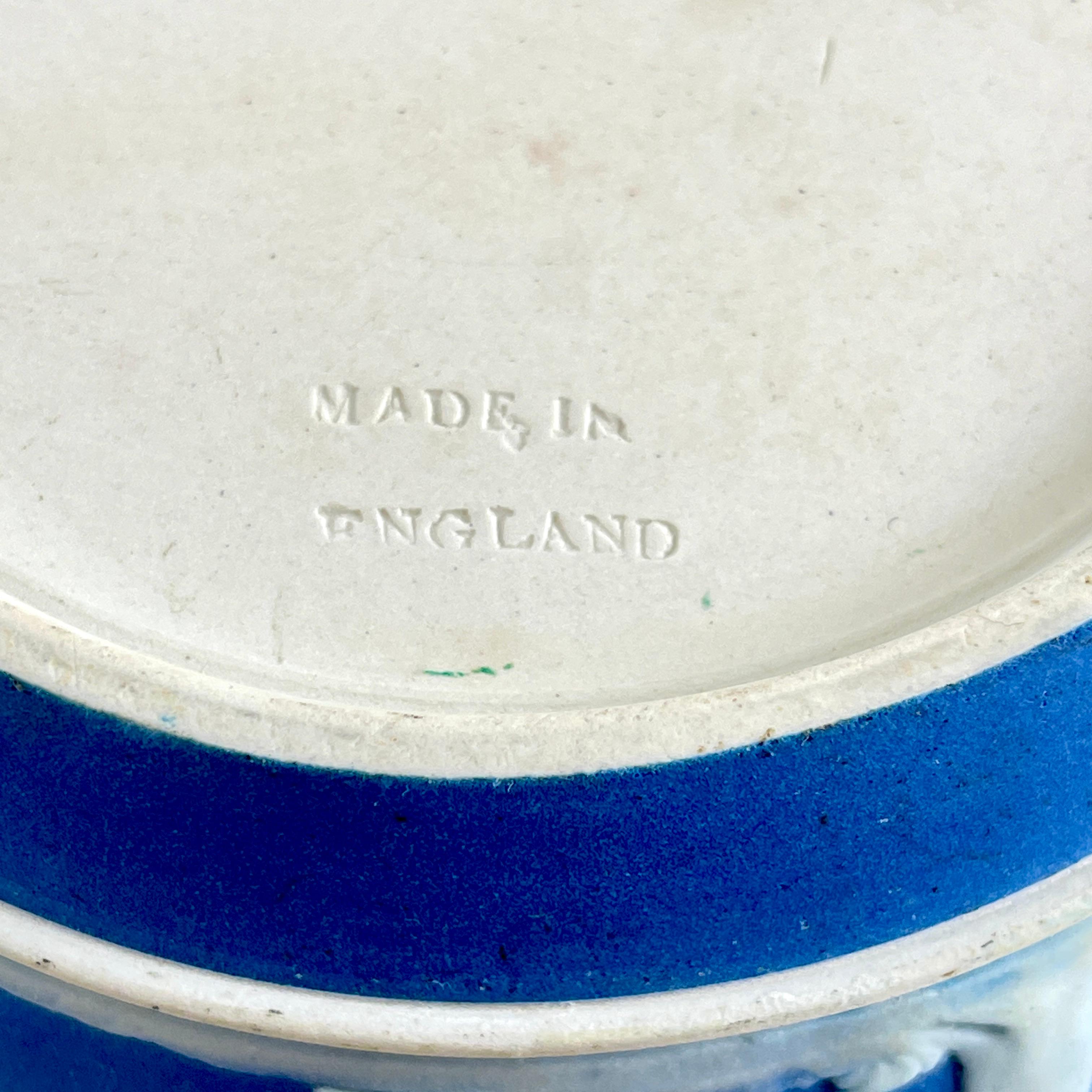 Biskuitfass aus königsblauem Jaspisholz von Wedgwood im Angebot 6