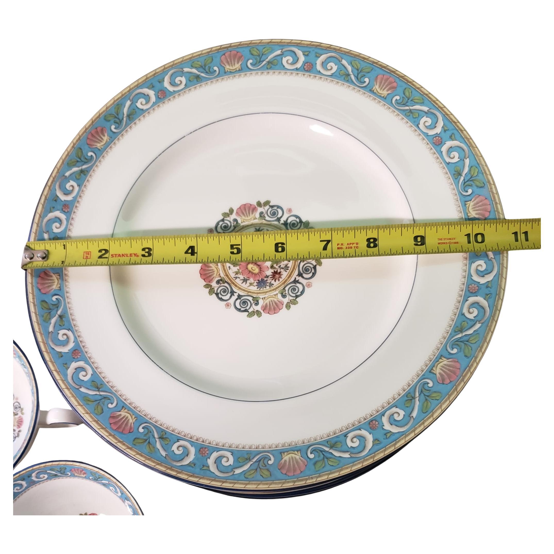 Wedgwood Runnymede Conchas Rosa Turquesa, Centro Floral 71 Piezas Vajilla en venta 2