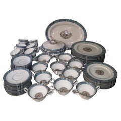 Ensemble de table Wedgwood Runnymede turquoise rose coquillages, centre floral 71 pièces