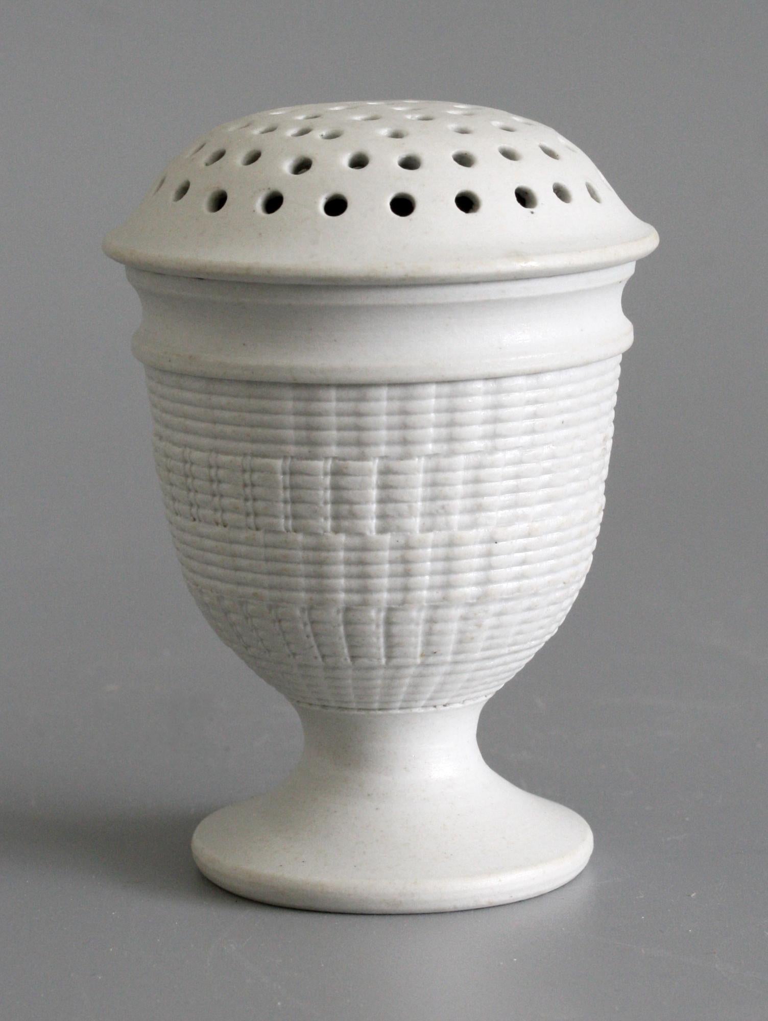 Wedgwood Salt Glazed White Stoneware Pounce Pot, circa 1780 2