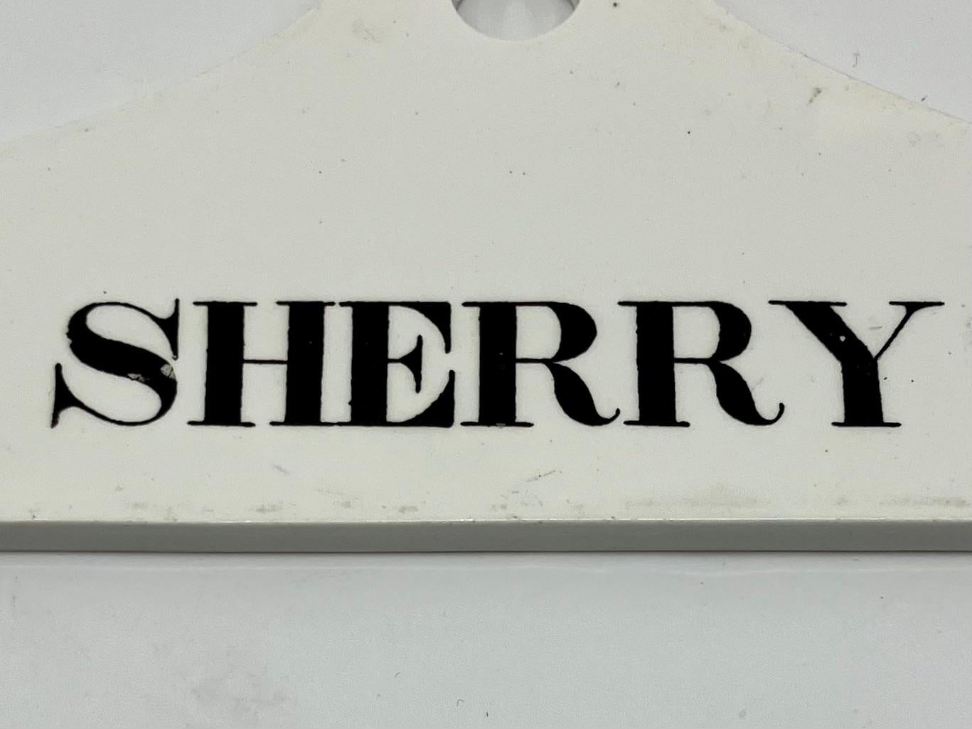Wedgwood Sherry Weinkellerbehälter für Weinkeller Label (Glasiert) im Angebot