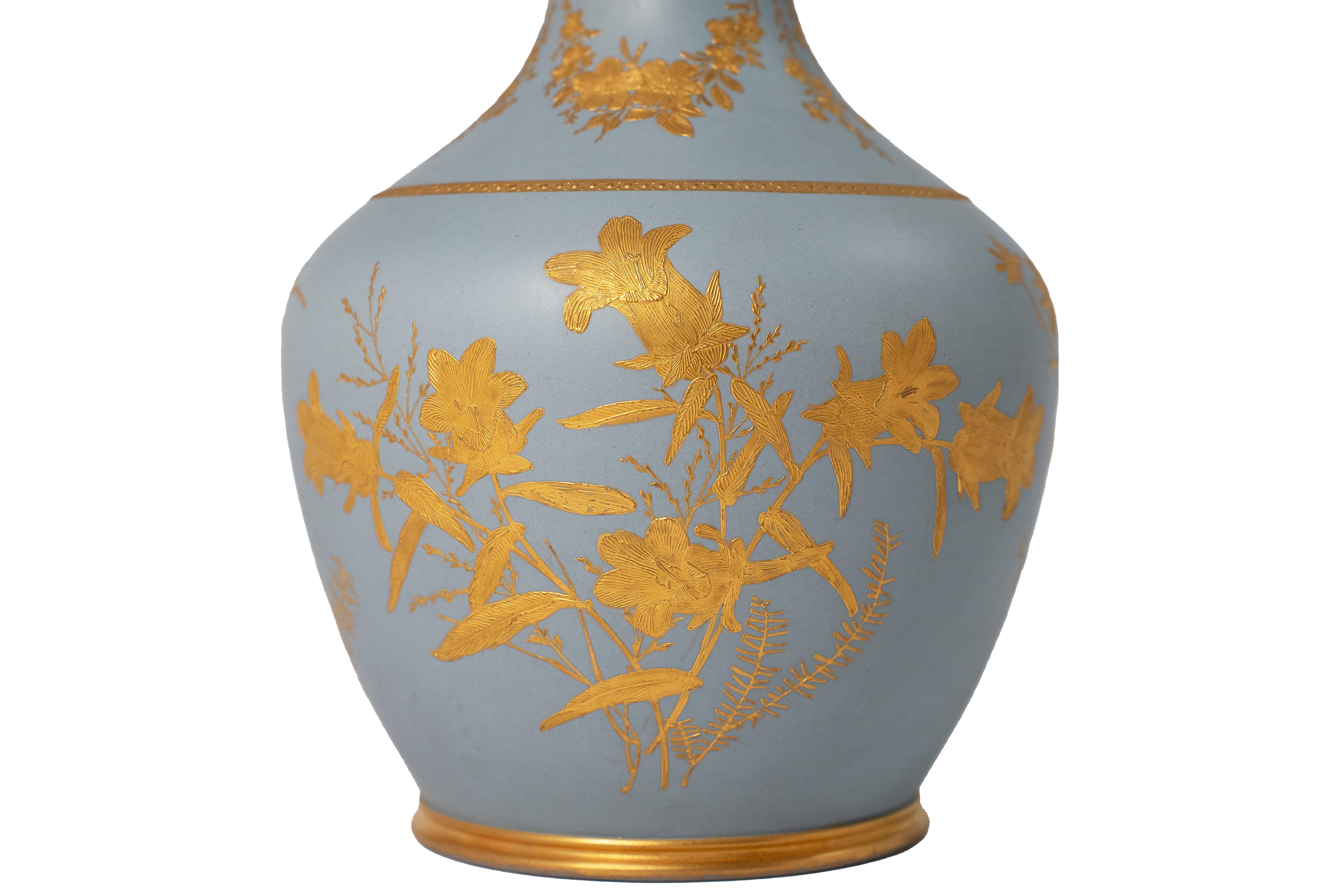 Vase Wedgwood en grès vers 1875 Excellent état - En vente à Scottsdale, AZ