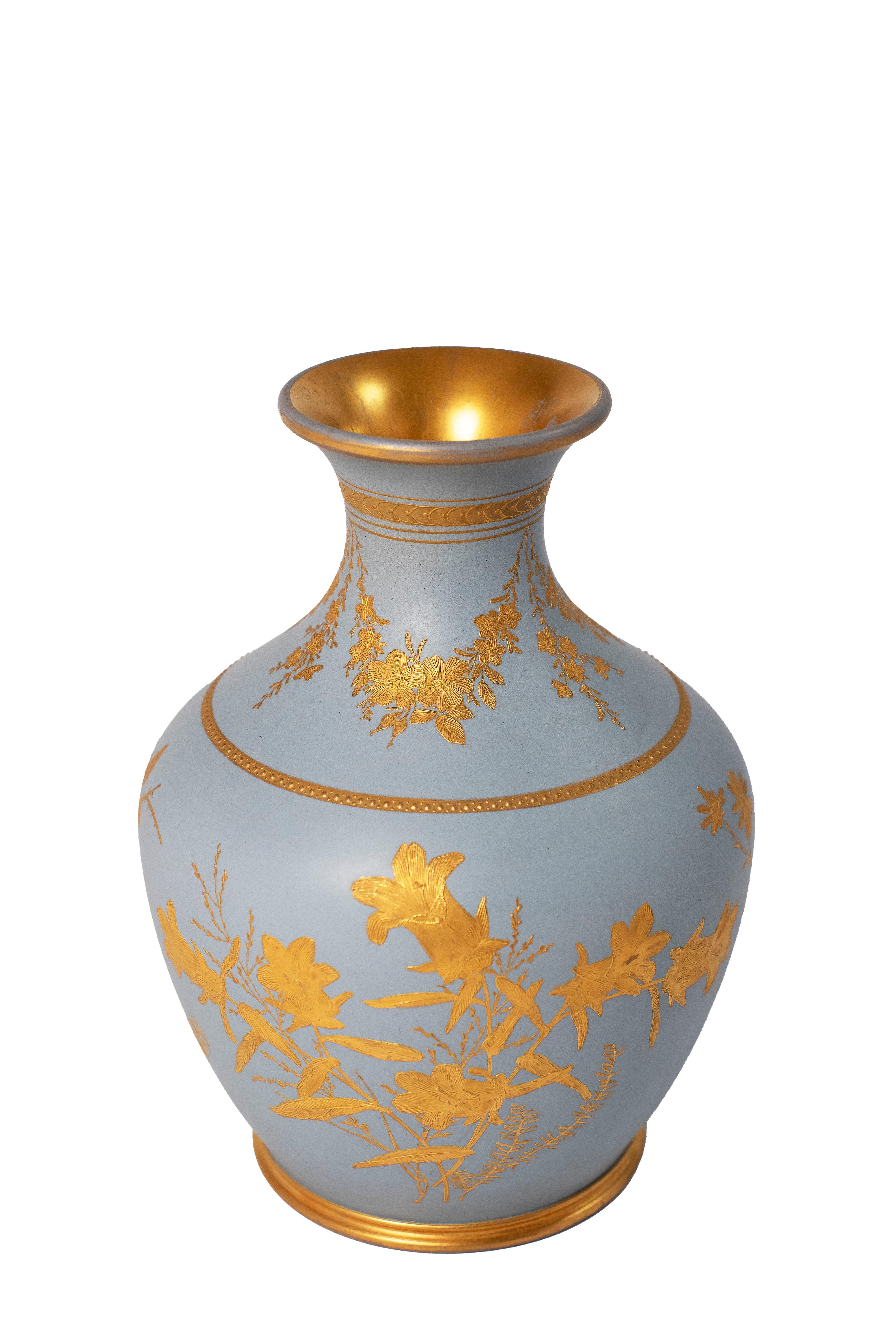 XIXe siècle Vase Wedgwood en grès vers 1875 en vente