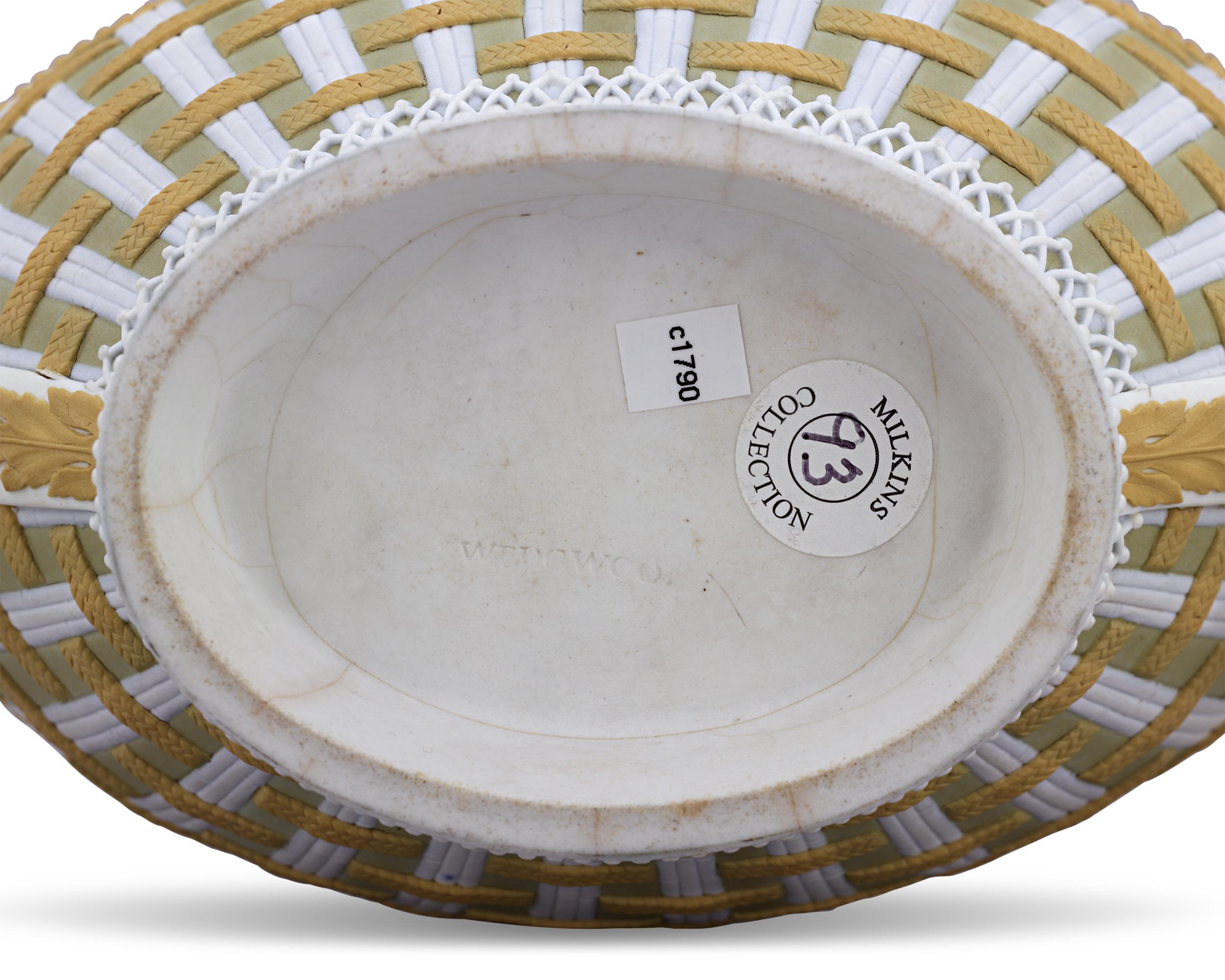 English Wedgwood Tricolor Sauceboat For Sale