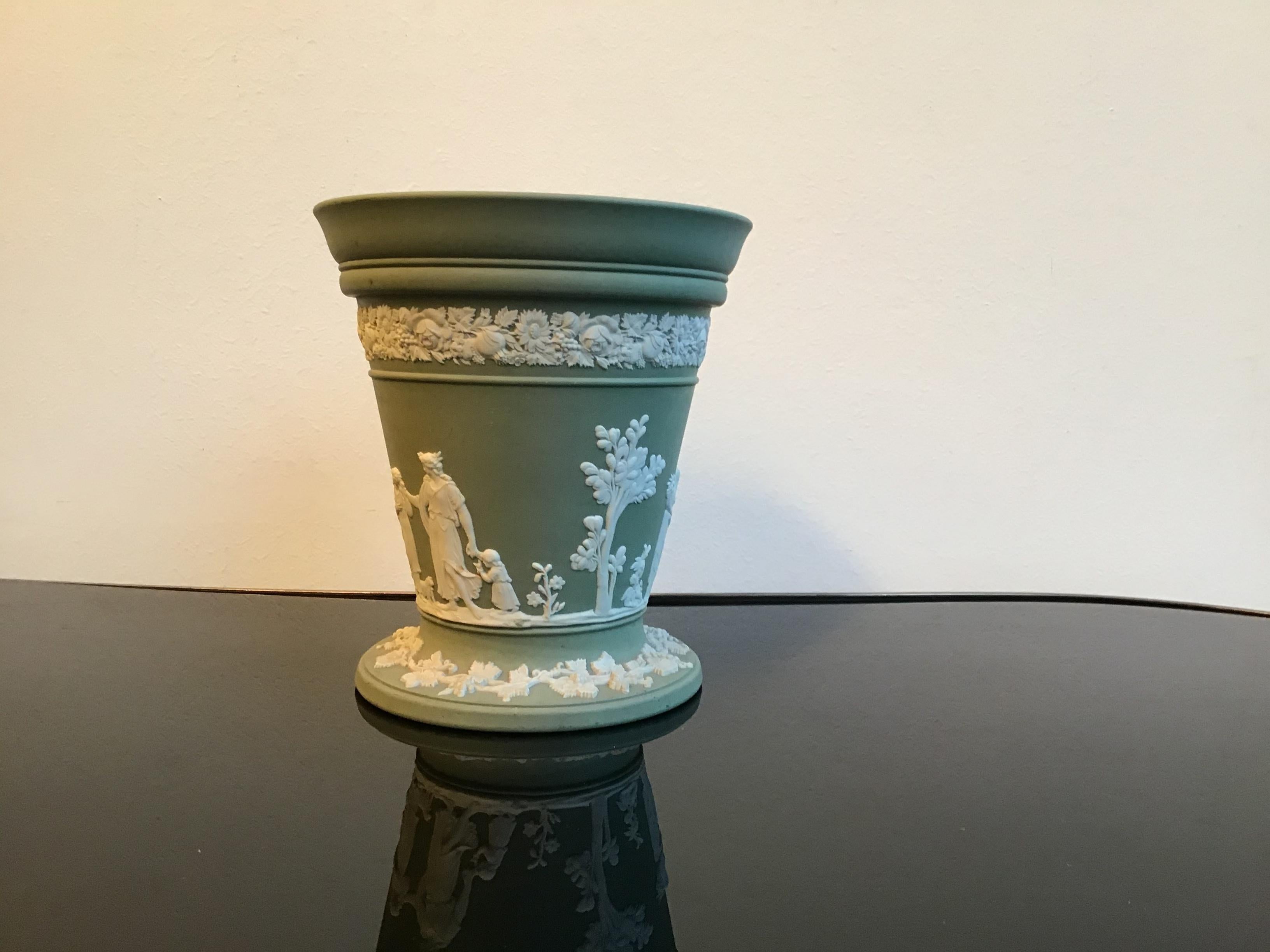 Wedgwood Vase Ceramic 1930 United Kingdom In Excellent Condition For Sale In Milano, IT