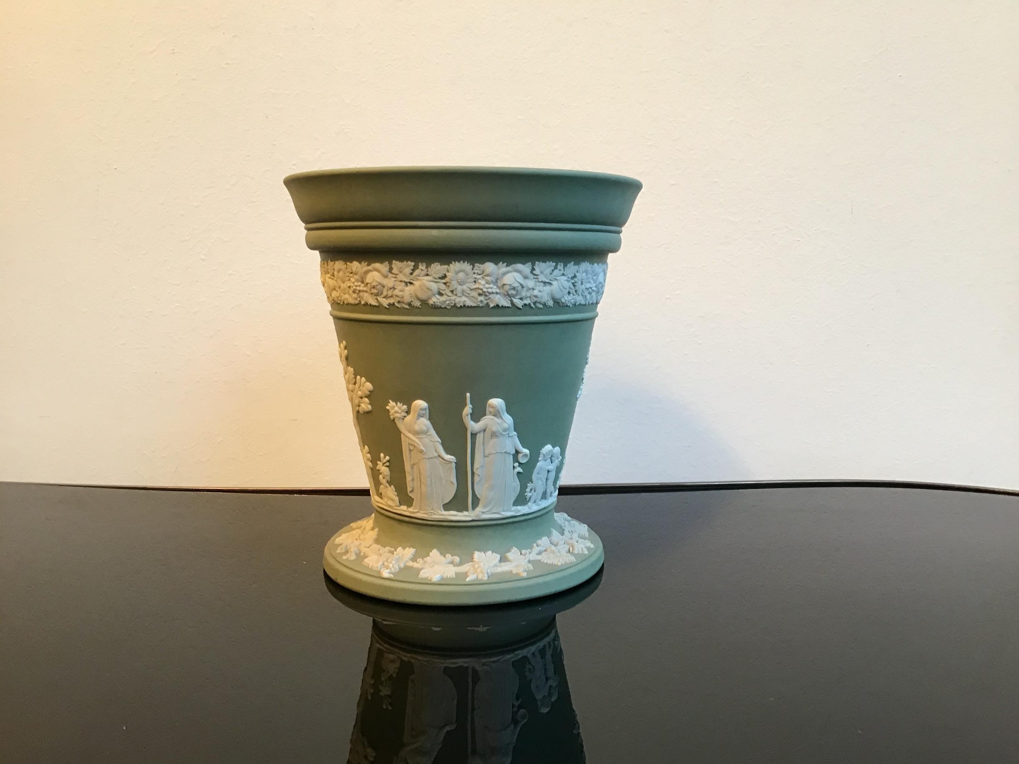 Milieu du XXe siècle Vase Wedgwood en céramique, Royaume-Uni, 1930 en vente