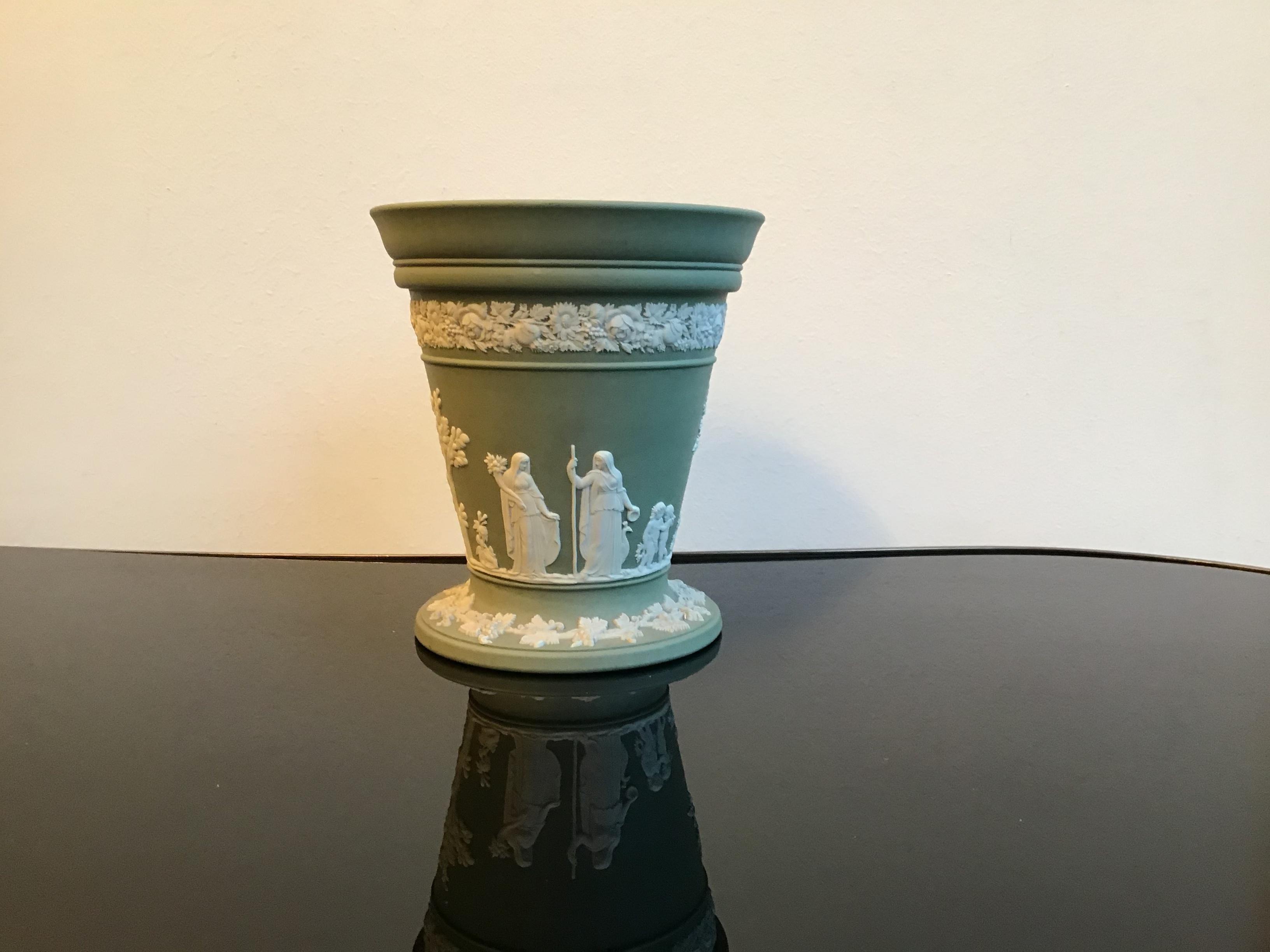 Wedgwood Vase Ceramic 1930 United Kingdom For Sale 1