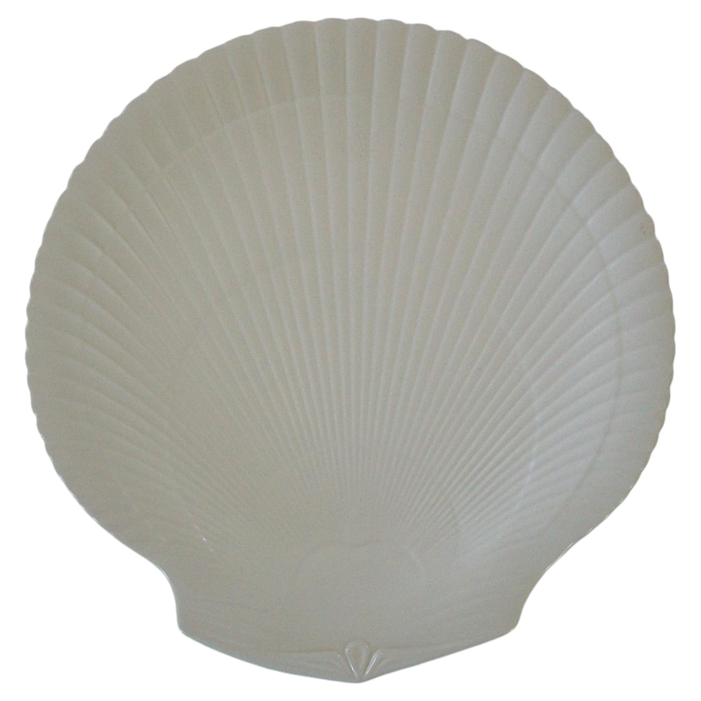 WEDGWOOD - Vintage Nautilus Shell Shape Platter - Satin Cream - U.K. - C. 1960's For Sale