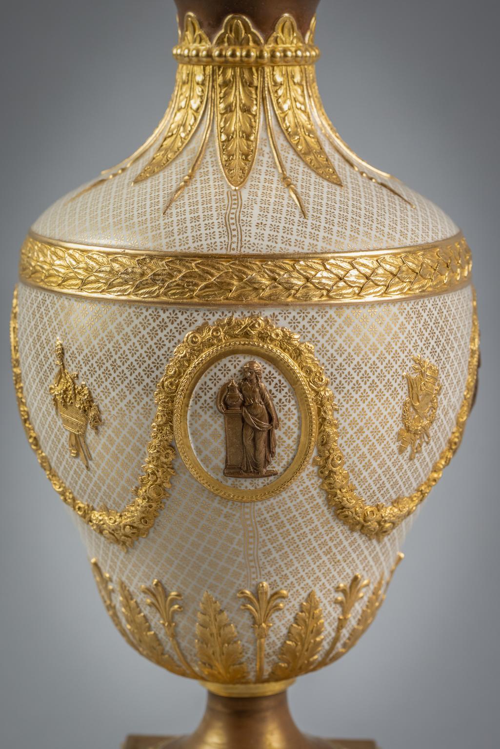 English Wedgwood White Porcelain and Gilt Covered Urn Mounted as Lamp, 19th Century For Sale