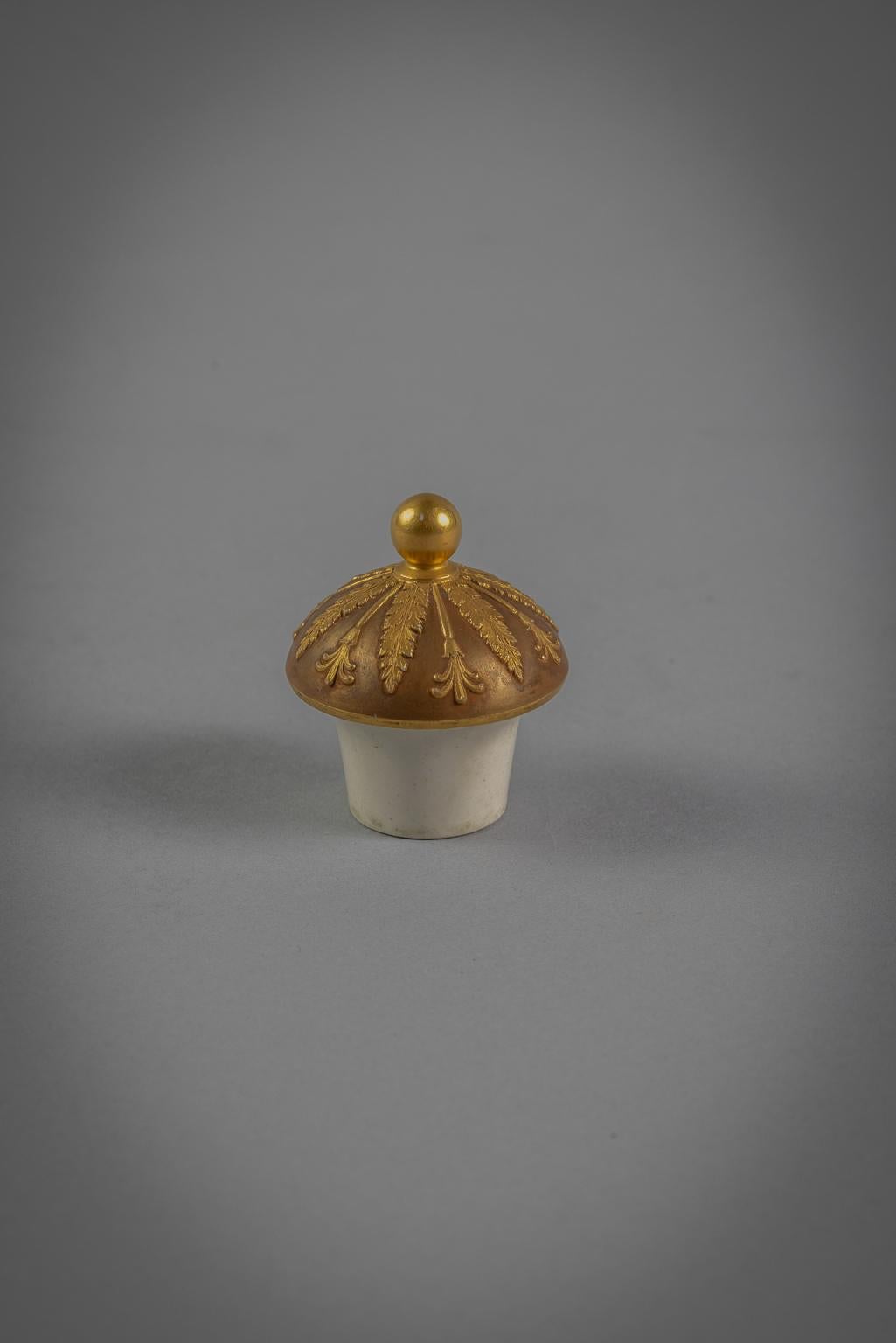 Wedgwood White Porcelain and Gilt Covered Urn Mounted as Lamp, 19th Century For Sale 5